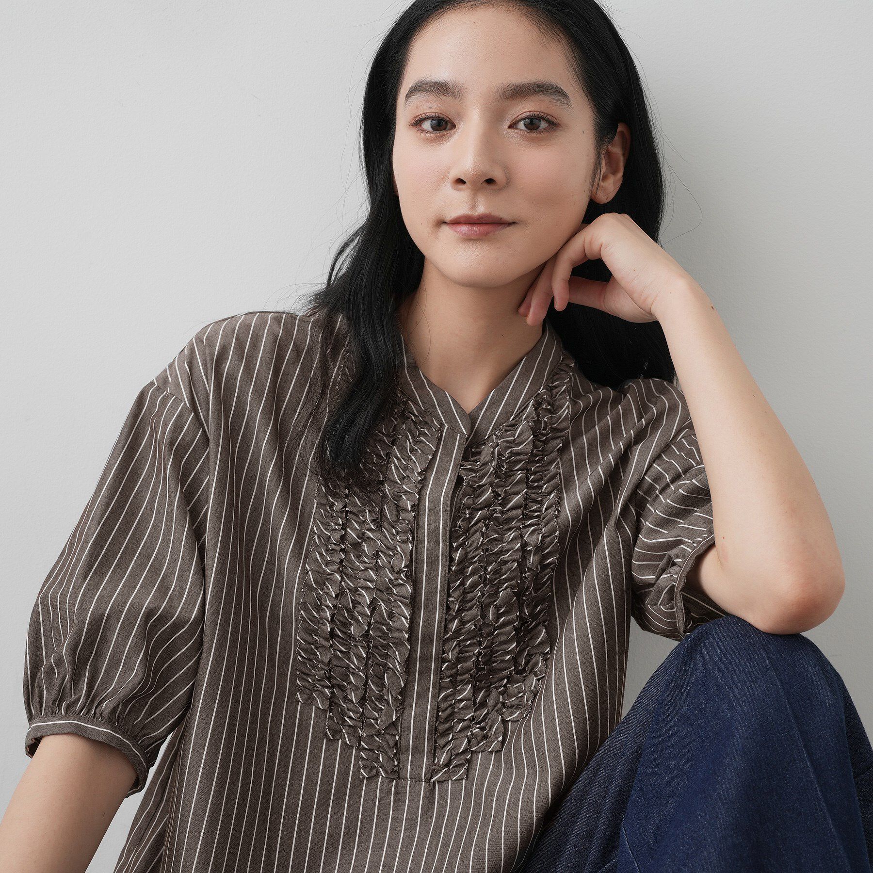 Dessin「【洗える】フリルバンドカラー五分袖ブラウス」|シャツ・ブラウス|