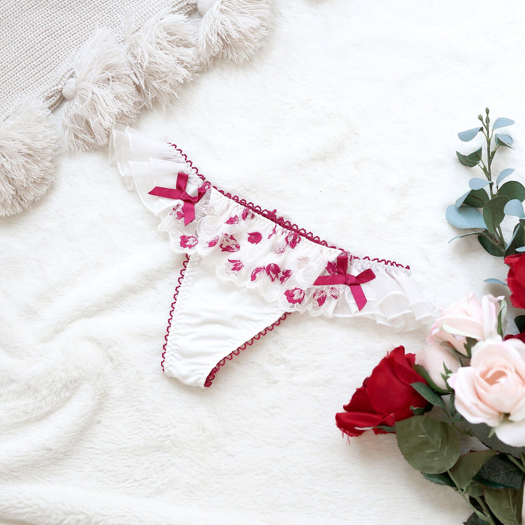 Risa Magli「アンジェル Tバックショーツ」|インナー|レッド(061)