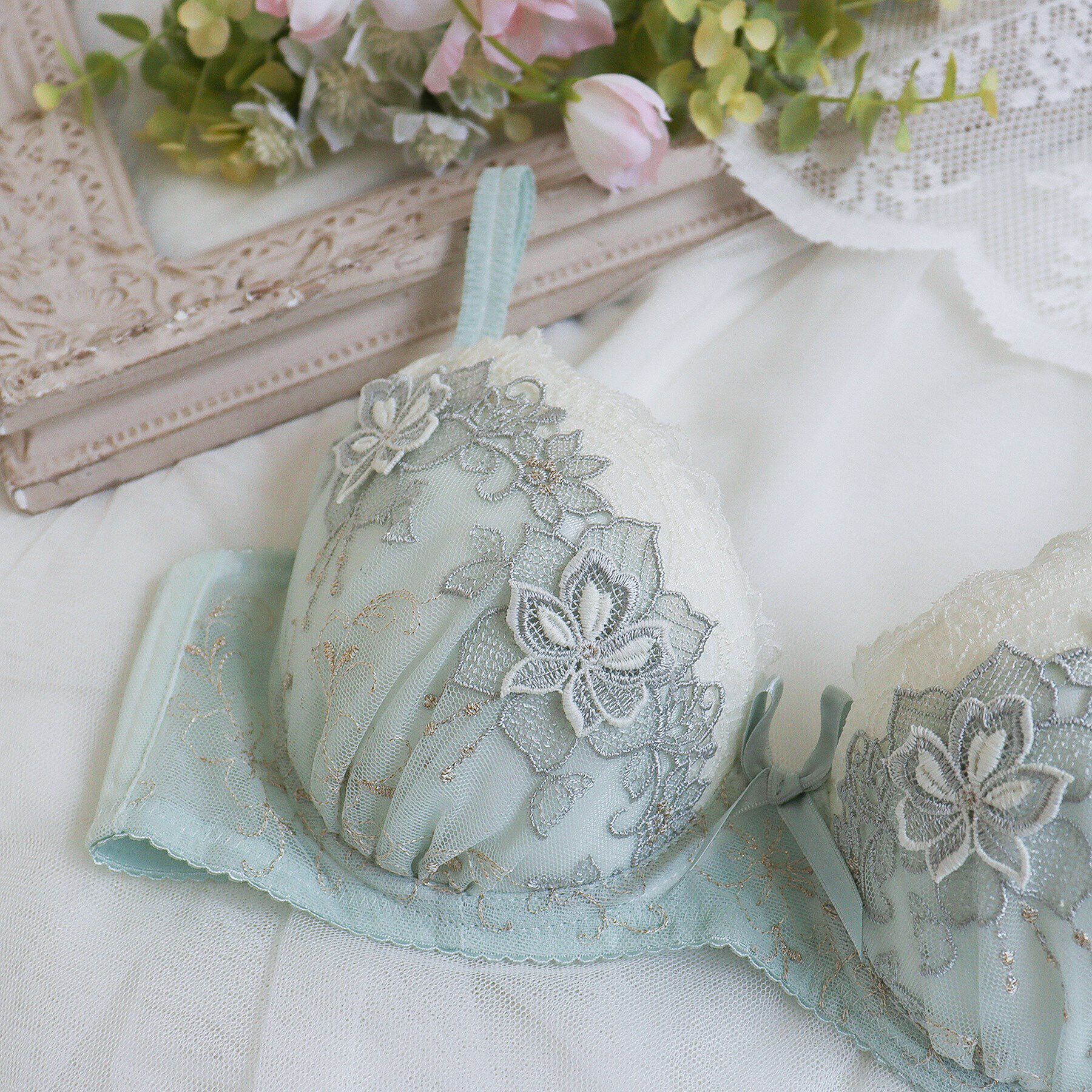 Risa Magli「マデリン ブラジャー（B-D）＜サイドシェイプ＞」|インナー|