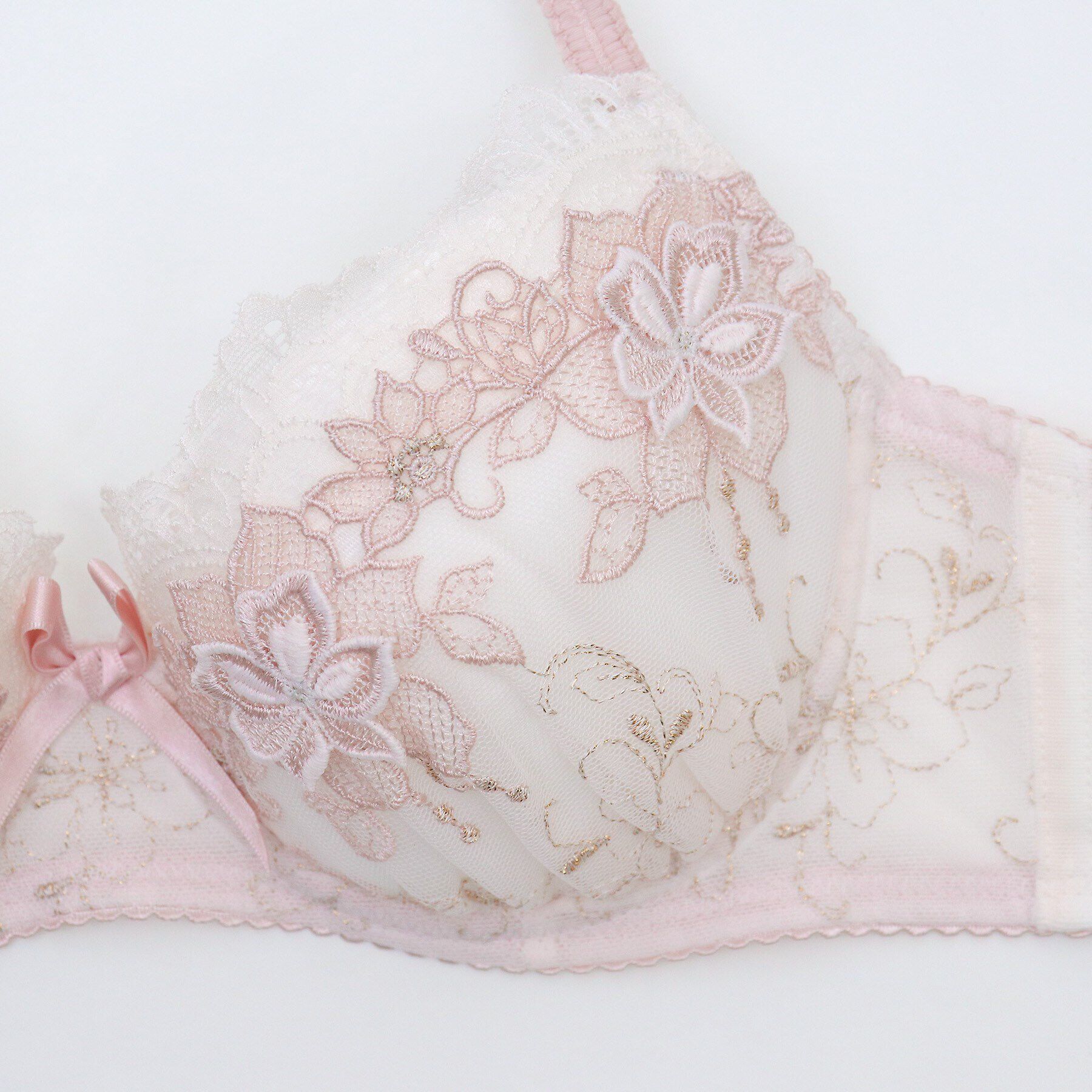 Risa Magli「マデリン ブラジャー（E-F）＜サイドシェイプ＞」|インナー|