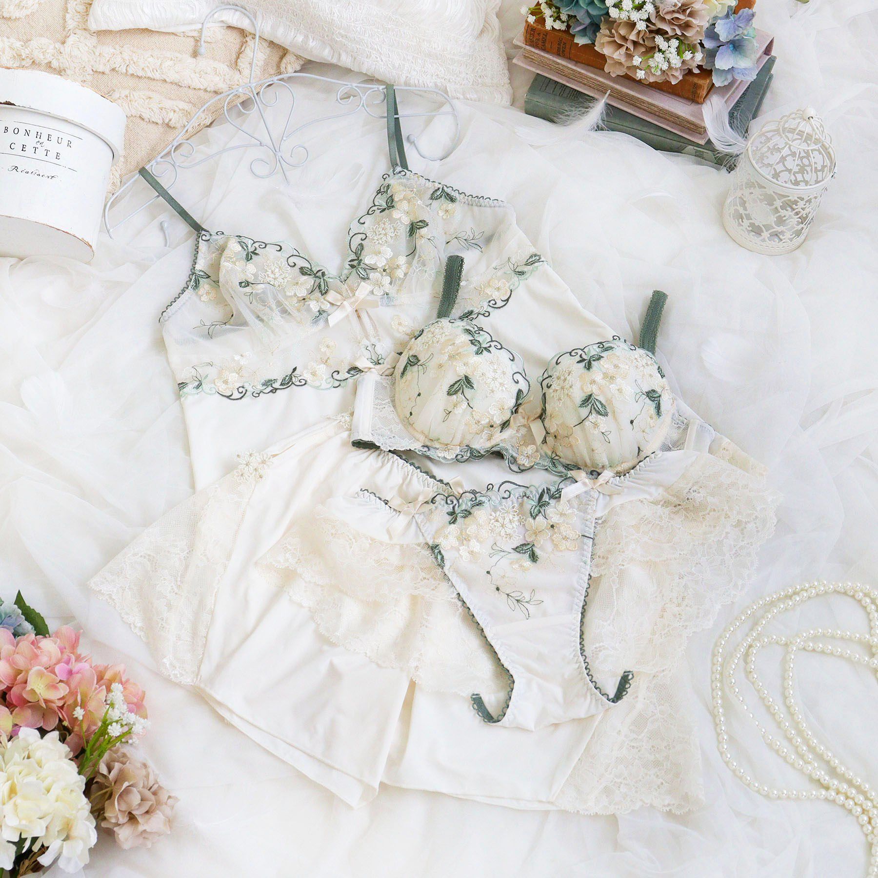 Risa Magli「エリアン ブラジャー (D-F) ＜Side Shape（サイドシェイプ）＞」|インナー|