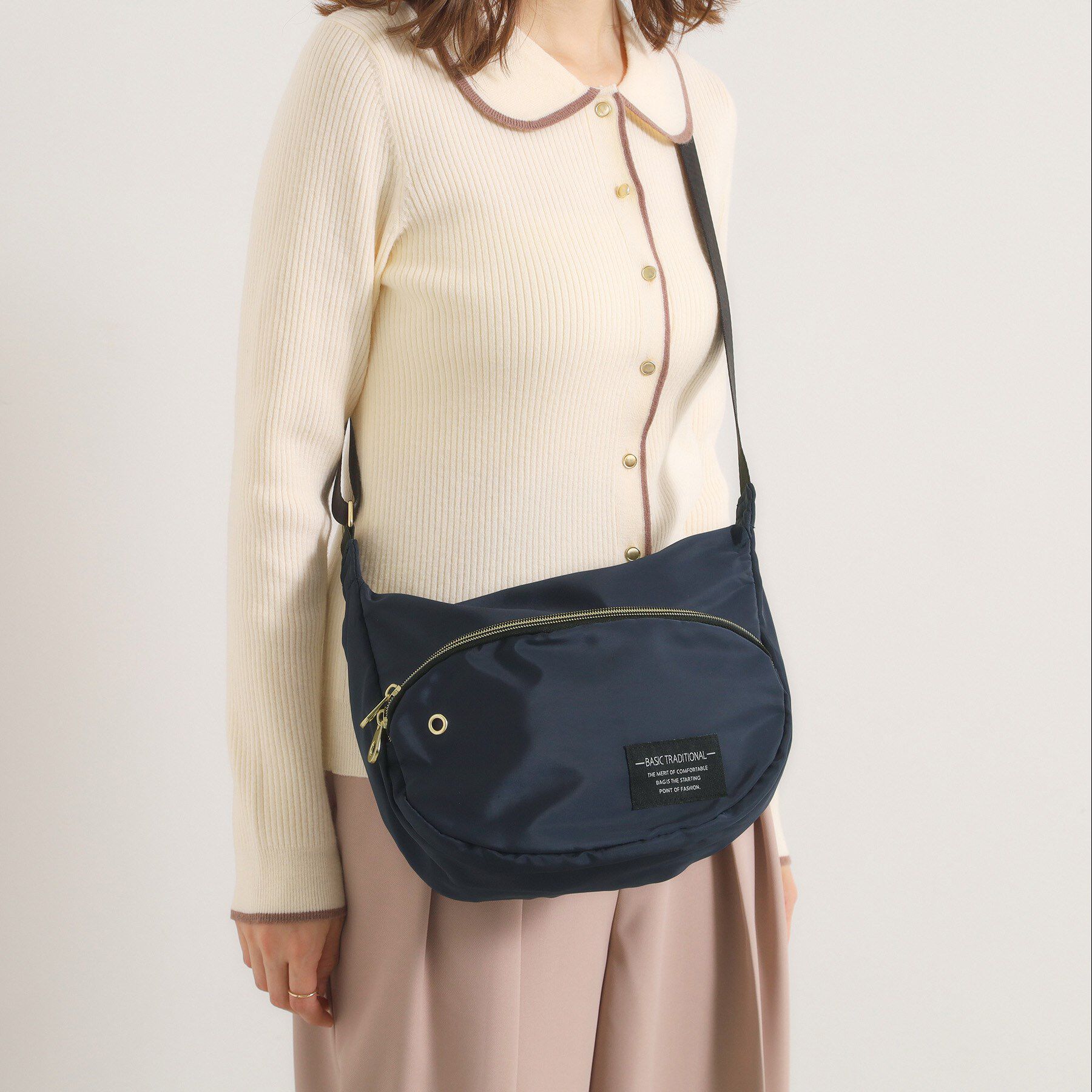 ITS&rsquo;DEMO「【防花粉】高密度ポリ半月ミニショルダー」|ショルダー・メッセンジャー|ネイビー(094)