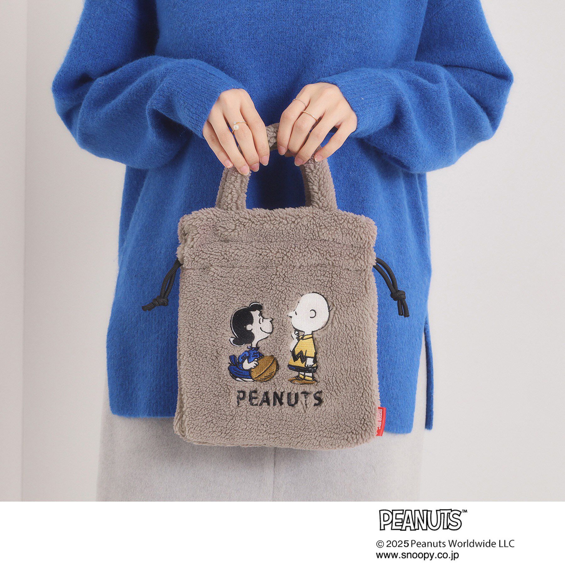 ITS&rsquo;DEMO「＜PEANUTS＞ボア刺繍ショルダー」|ショルダー・メッセンジャー|グレー(012)