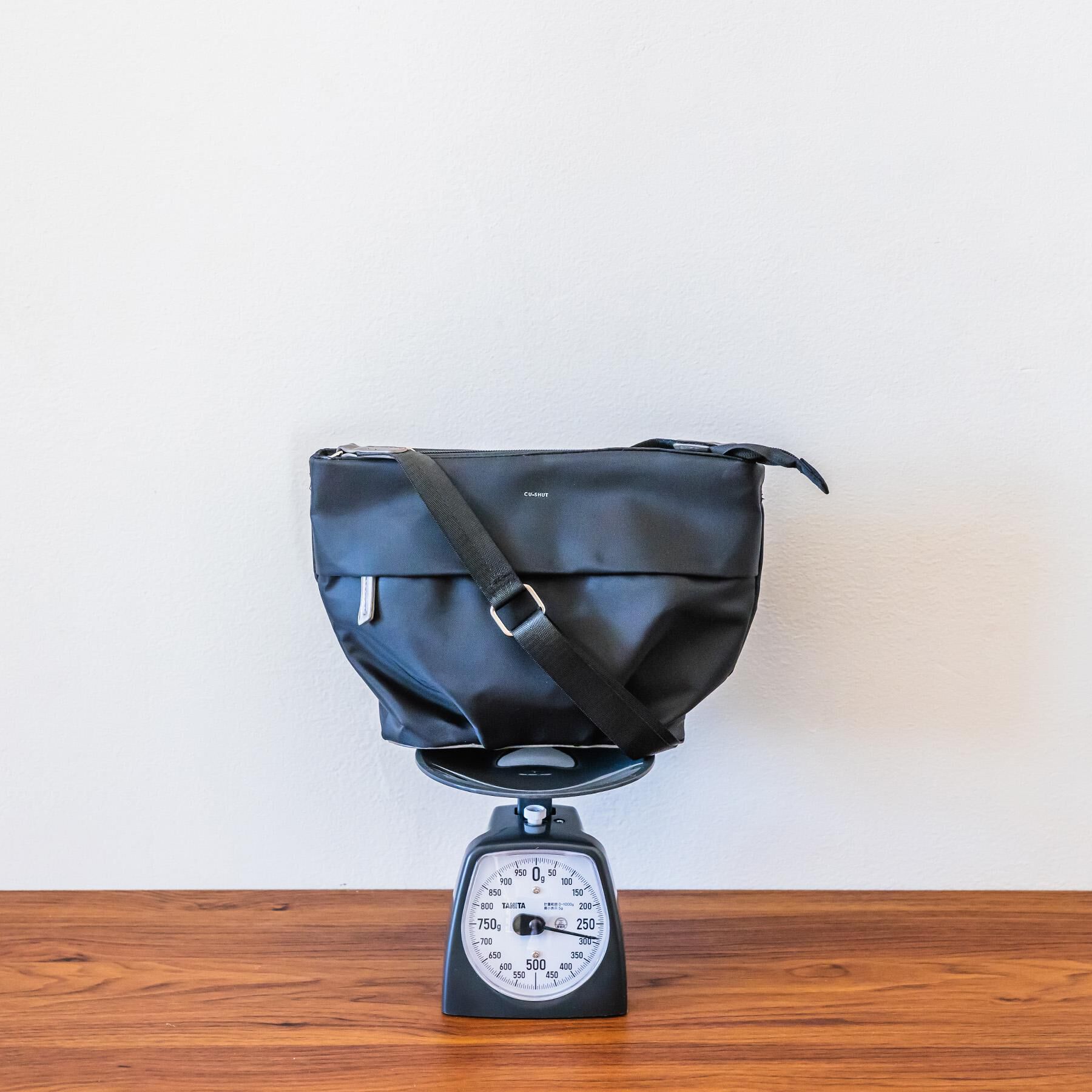 ITS&rsquo;DEMO「【収納アドバイザー監修】合皮コンビショルダー」|ショルダー・メッセンジャー|