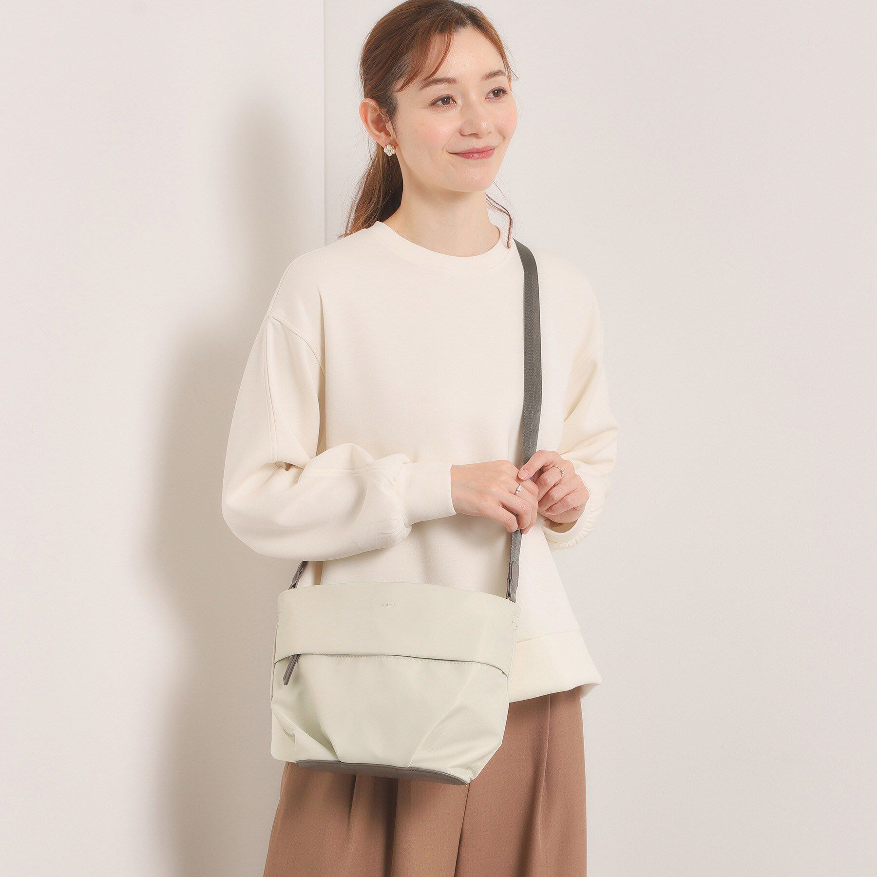 ITS&rsquo;DEMO「【収納アドバイザー監修】合皮コンビショルダー」|ショルダー・メッセンジャー|