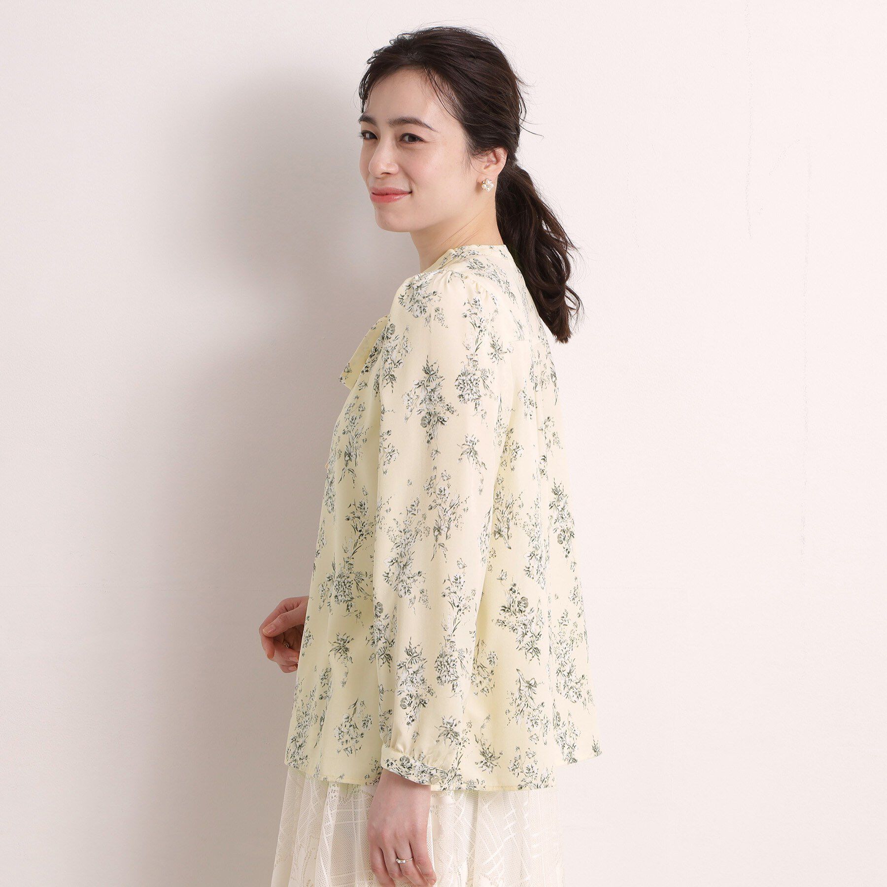 ITS&rsquo;DEMO「【洗濯機OK】花柄ボウタイブラウス」|シャツ・ブラウス|