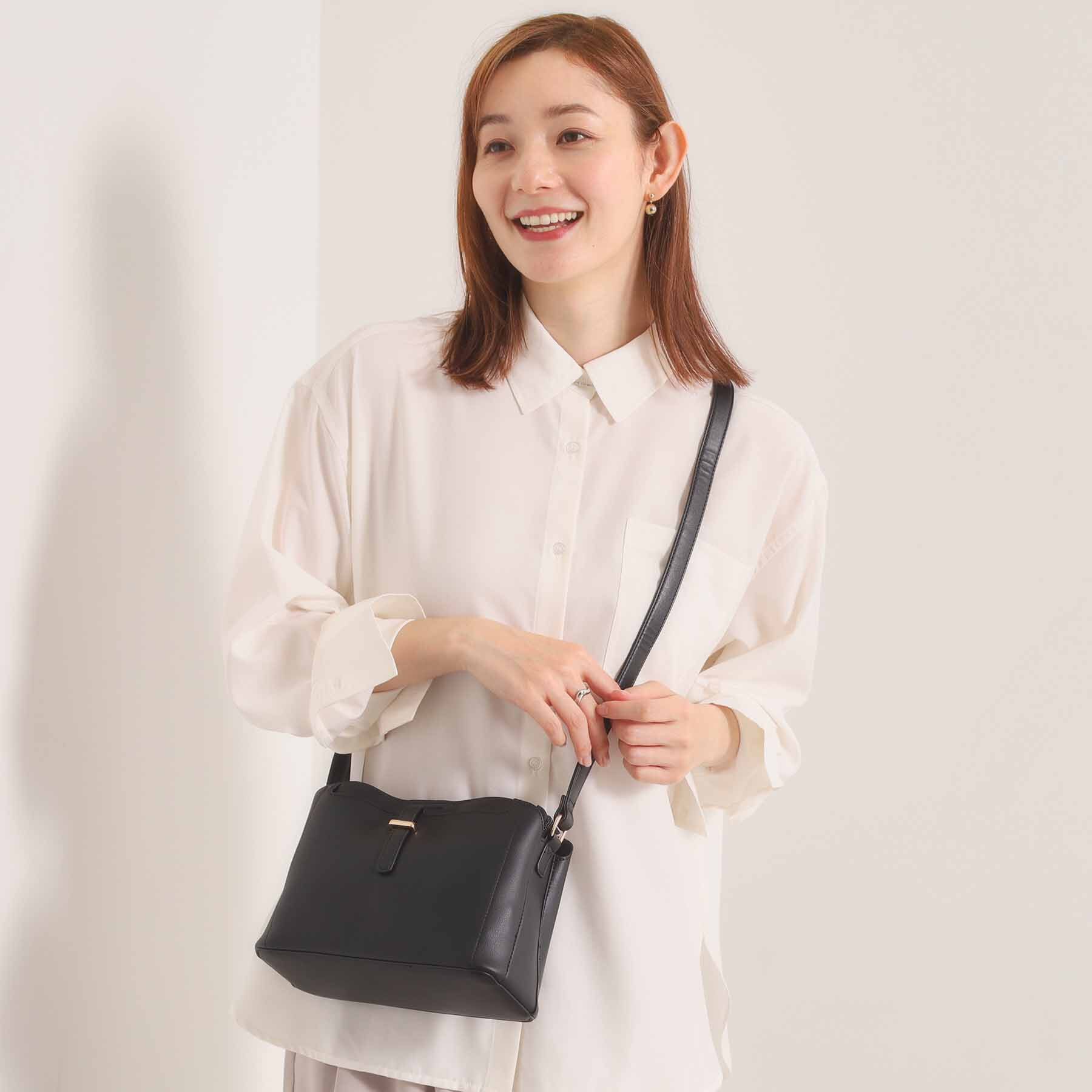 ITS&rsquo;DEMO「＜かるバッグ＞横型ミニショルダー」|ショルダー・メッセンジャー|