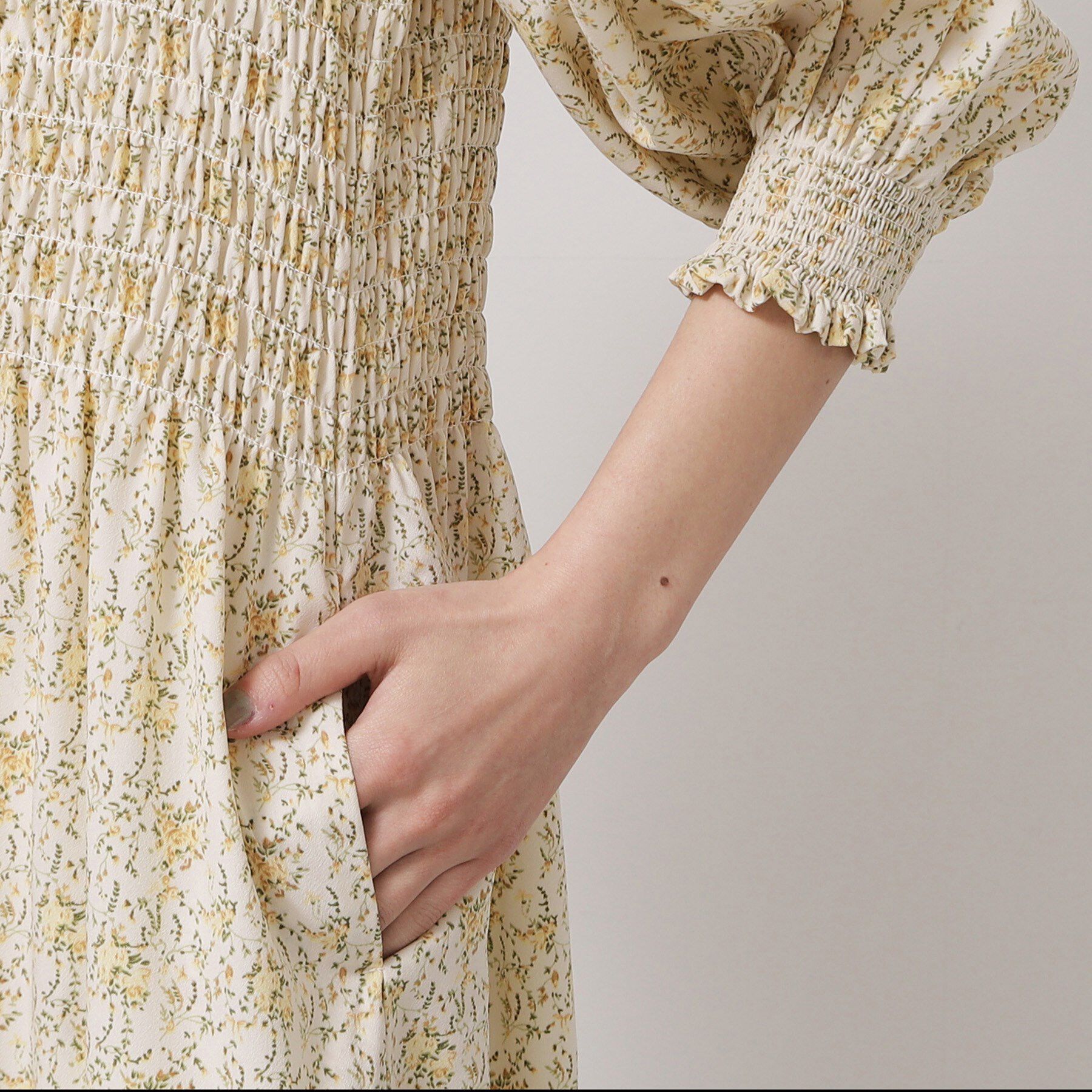 SunaUna「シャーリングフラワーワンピース」|ワンピース|