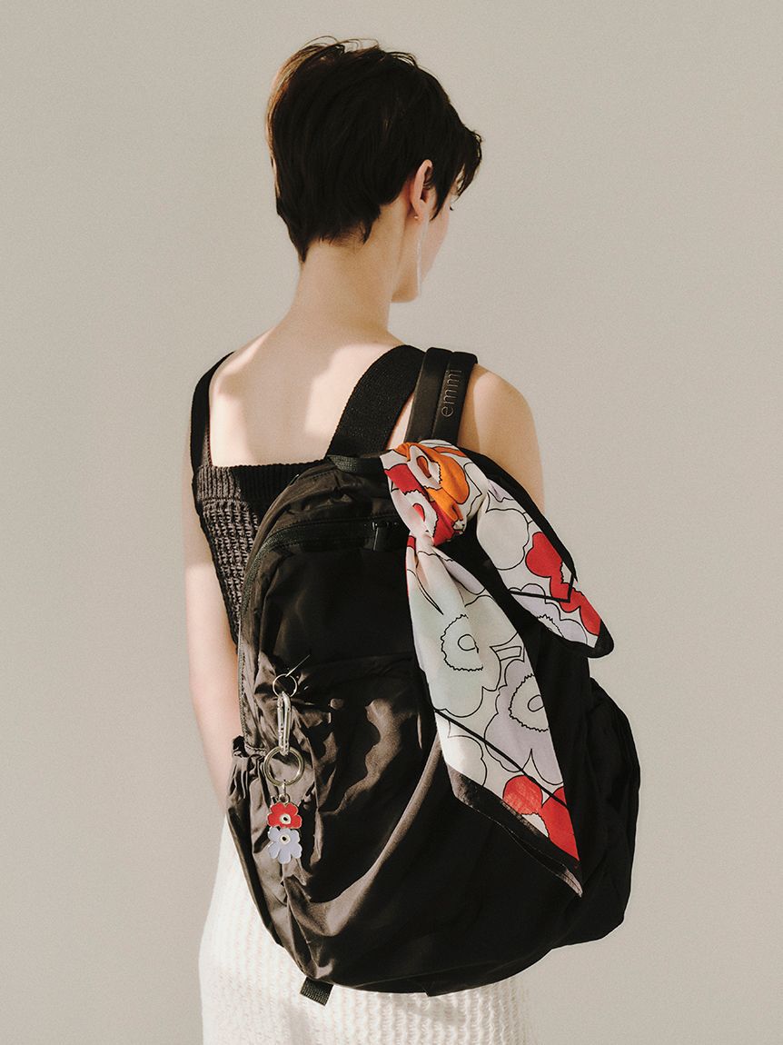 emmi atelier「【ONLINE限定カラー】eco 撥水ギャザーボディーバックパック」|リュック|