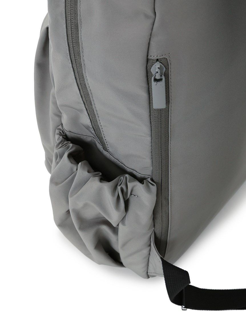 emmi atelier「【ONLINE限定カラー】eco 撥水ギャザーボディーバックパック」|リュック|