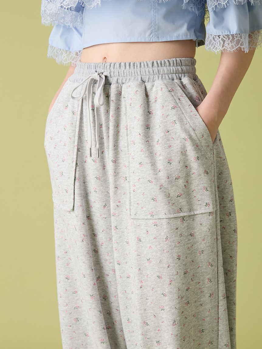 FURFUR「【限定カラー】ミニフラワープリントスウェットパンツ」|チノ|