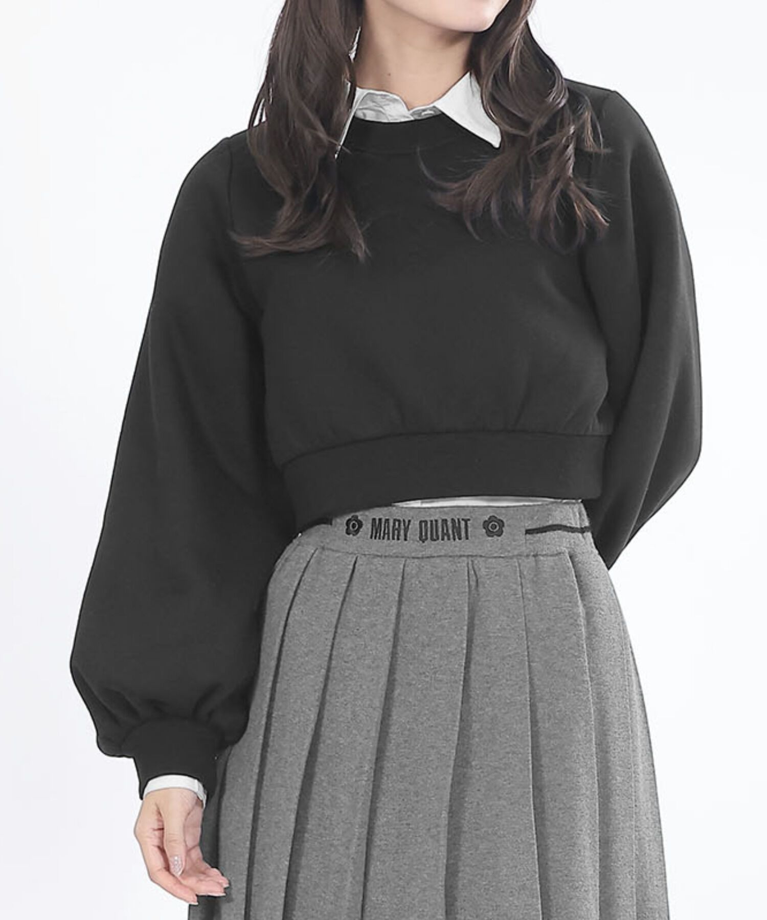 MARY QUANT「エンボス刺繍 プルオーバー」|スウェット・ジャージ|ブラック
