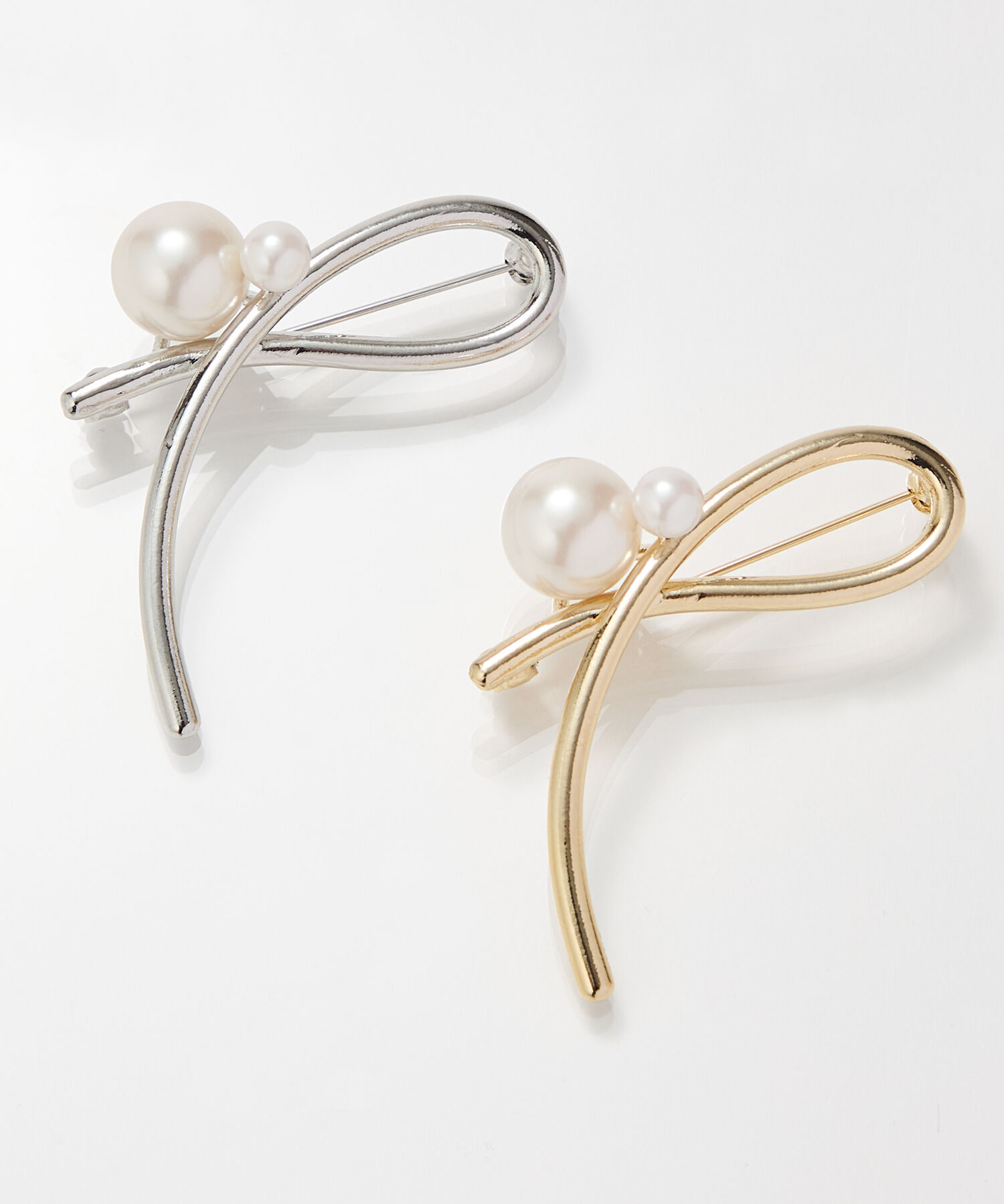 Phoebe「クロスメタルパールブローチ　シルバー　セレモニー/入学式/卒業式/式典」|ブローチ・コサージュ|