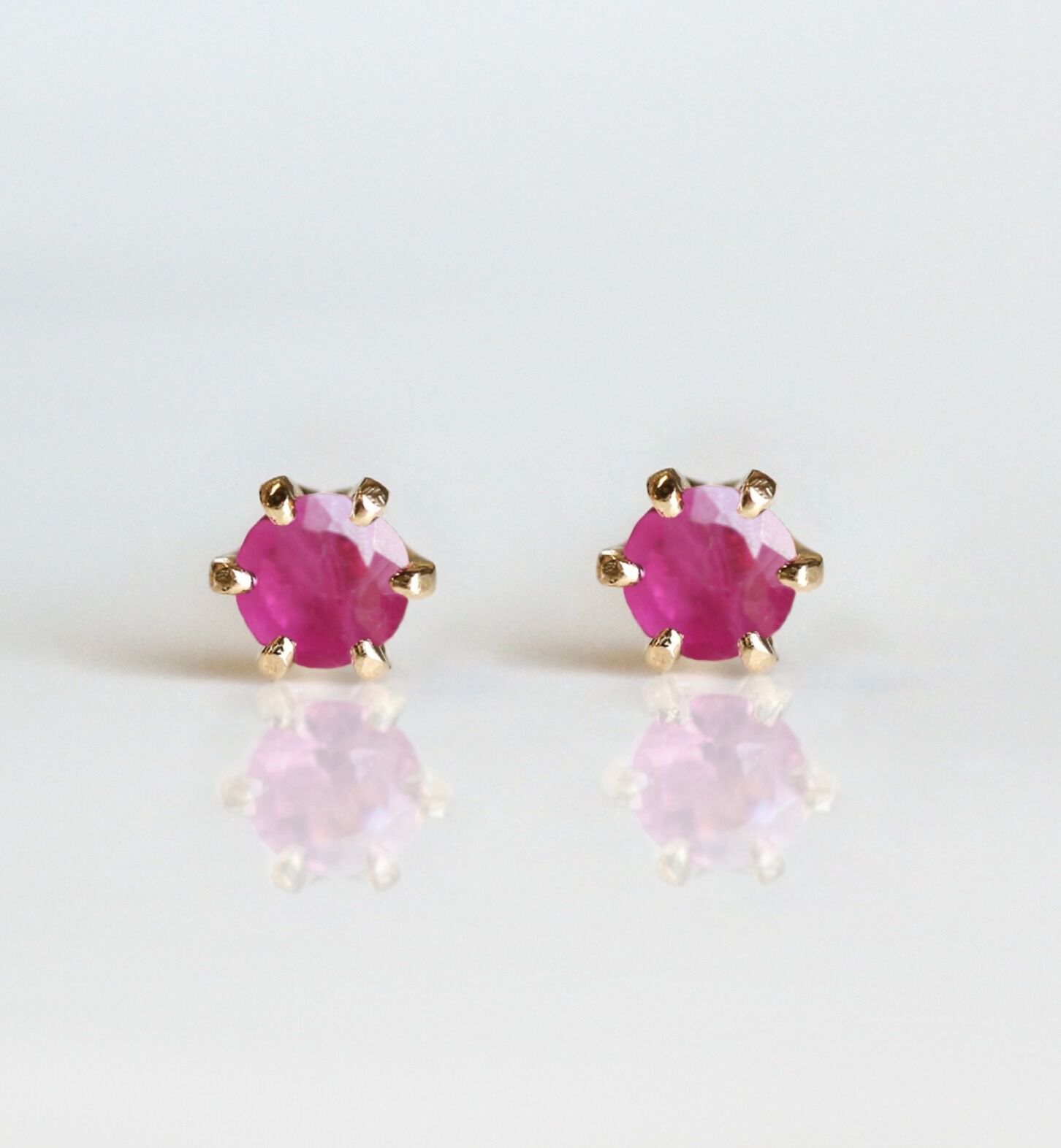  「誕生石 一粒ピアス | K18 」|ピアス|7月 ルビー