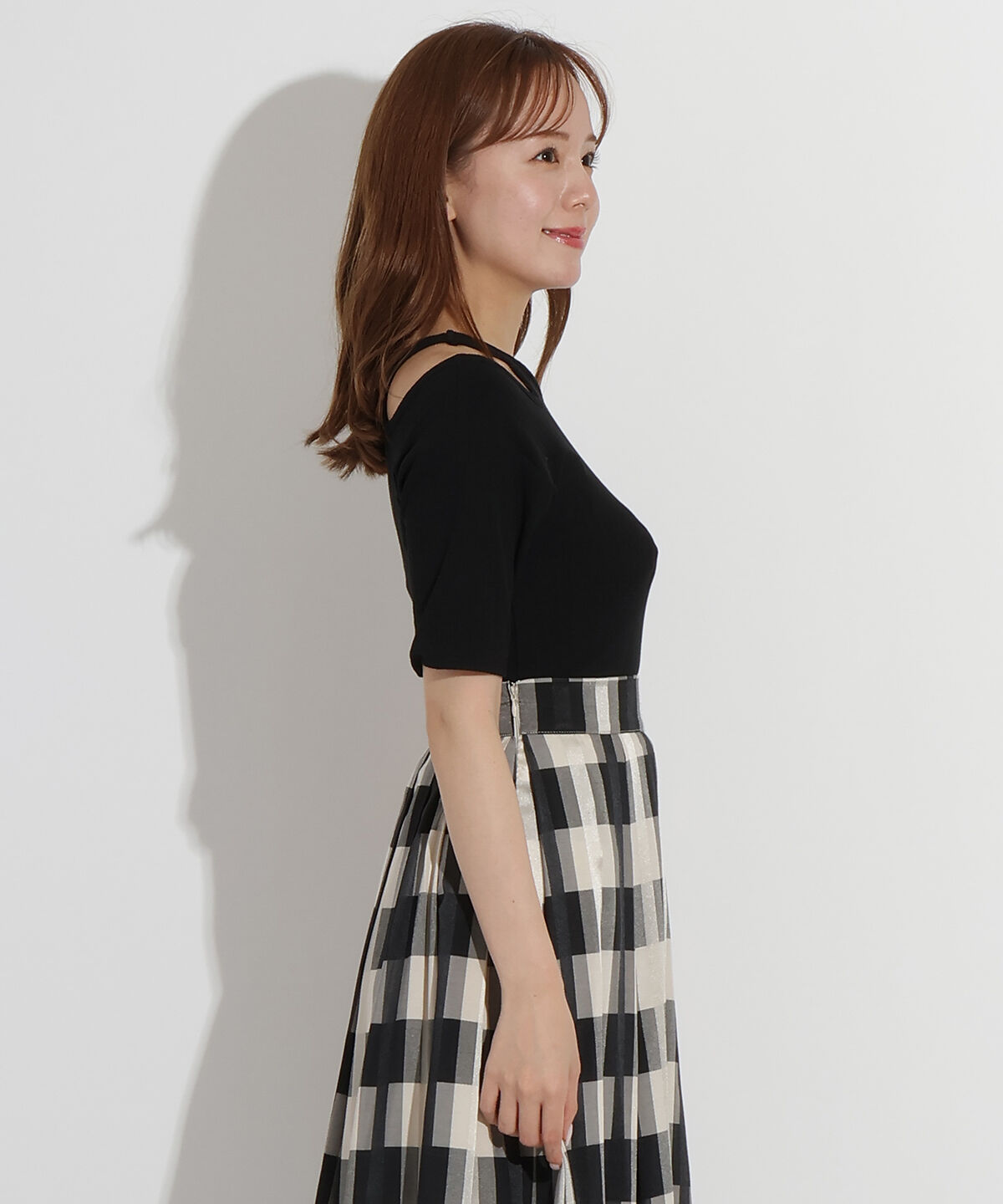 アンドクチュール「カットアウトTシャツ」|Tシャツ・カットソー|