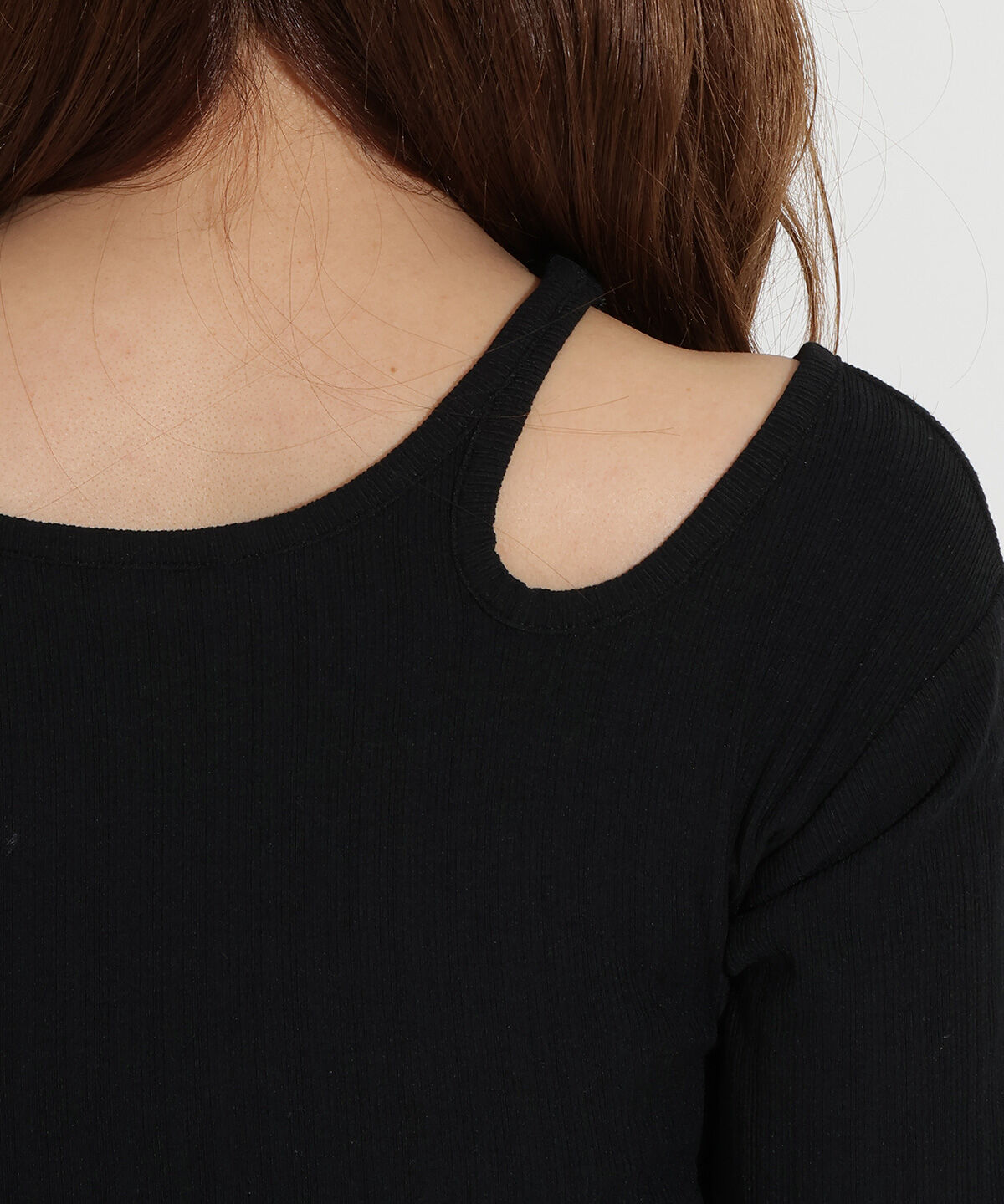 アンドクチュール「カットアウトTシャツ」|Tシャツ・カットソー|