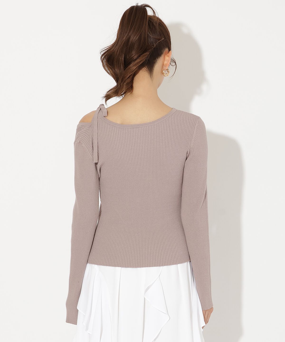 アンドクチュール「アシメリボンスリットプルオーバー」|ニット・セーター|