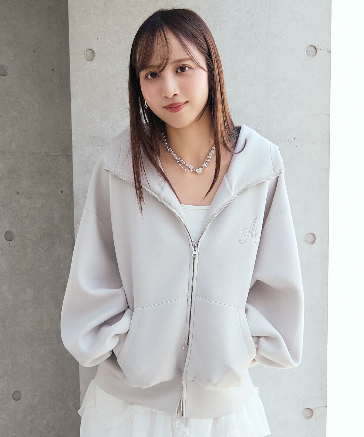 アンドクチュール「ロゴ刺繍ボンディングZIPパーカー」|パーカー|