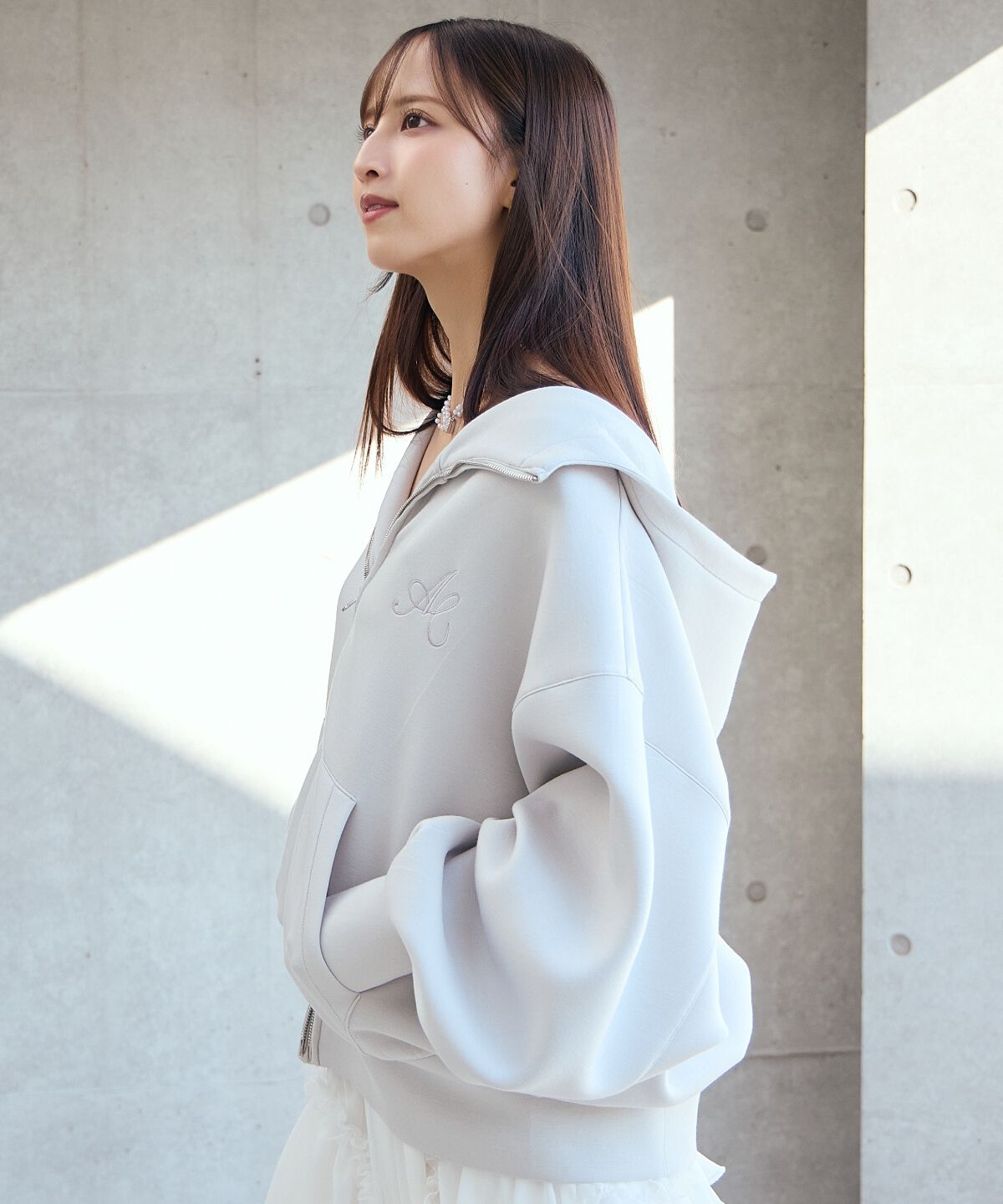 アンドクチュール「ロゴ刺繍ボンディングZIPパーカー」|パーカー|