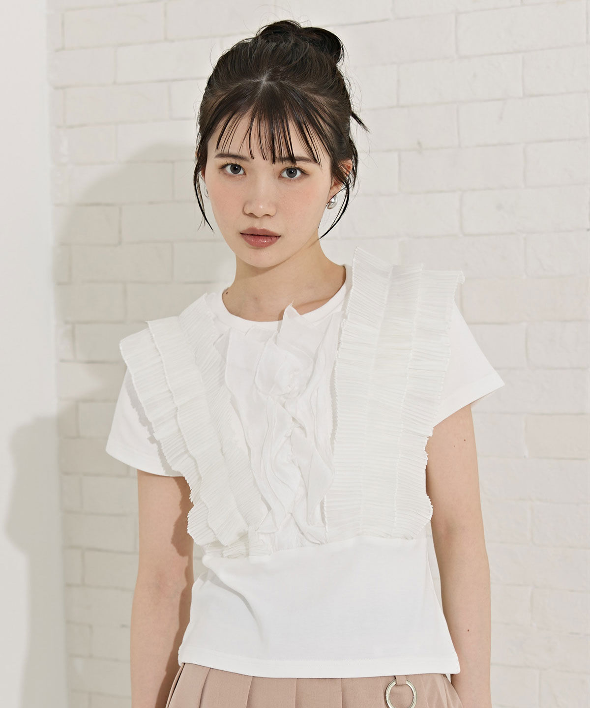 REDYAZEL「ラッフルプリーツTシャツ」|Tシャツ・カットソー|オフ