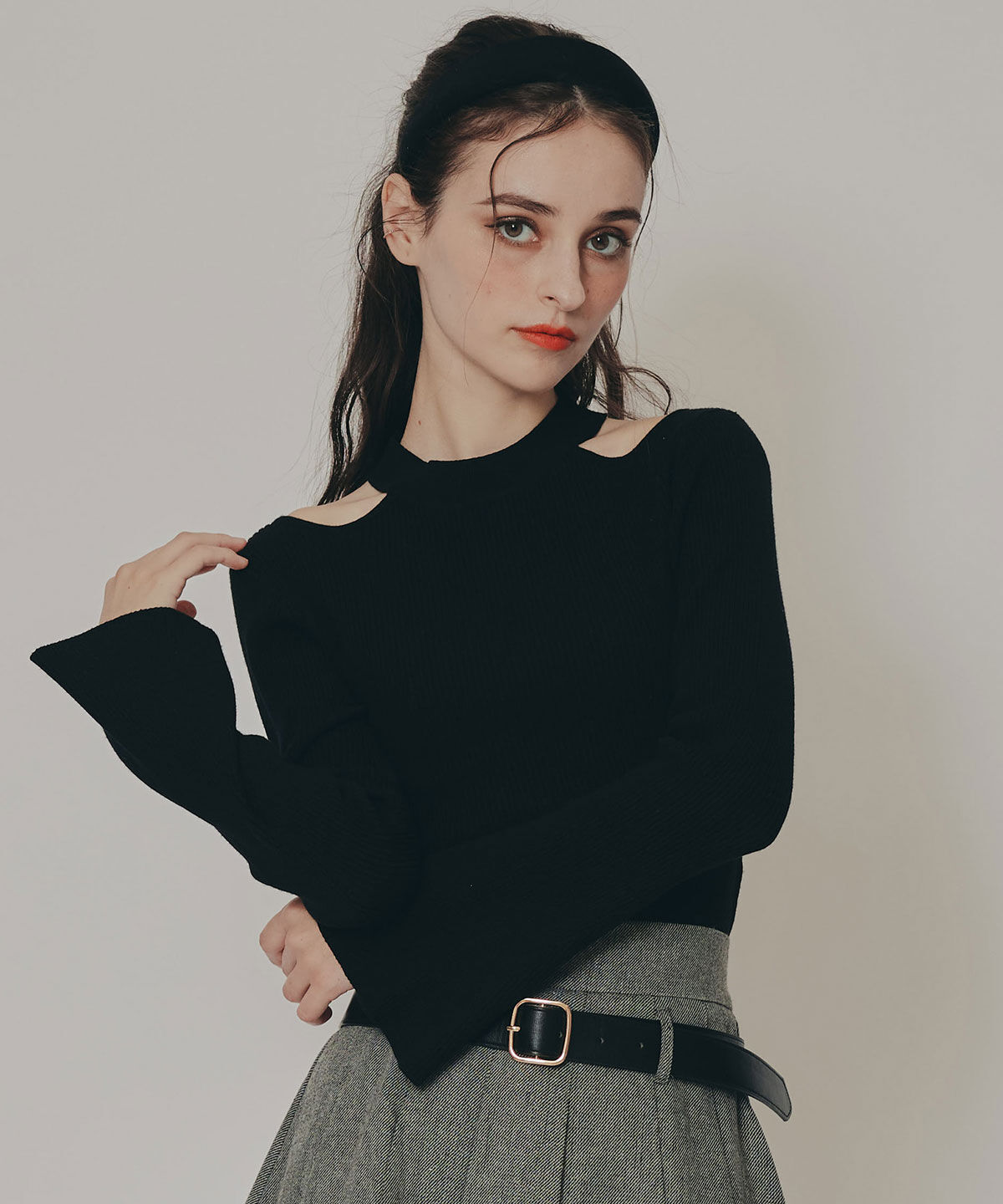 REDYAZEL「カットアウトリブニットトップス」|ニット・セーター|ブラック