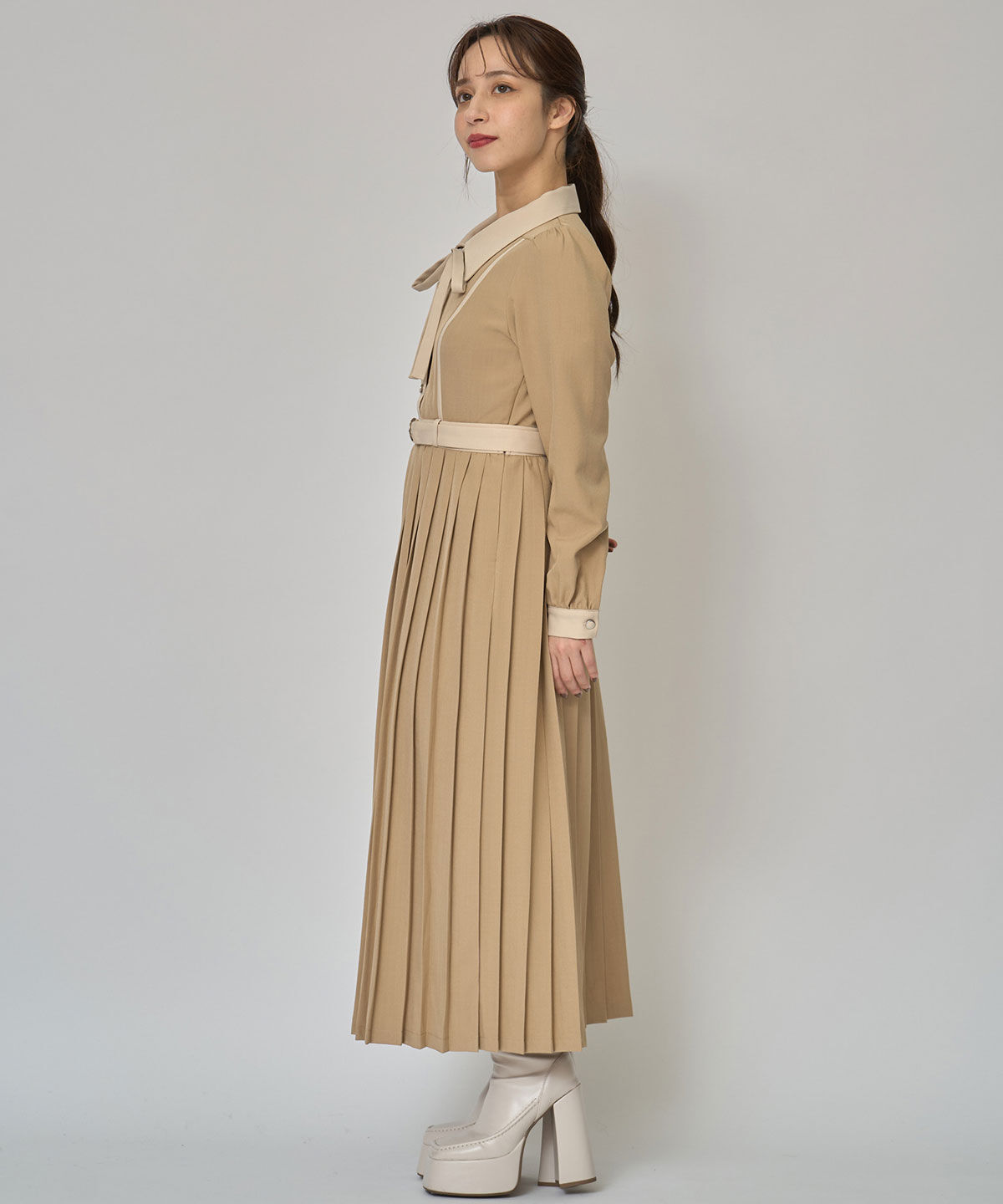 REDYAZEL「クラシカルバイカラーラインリボンタイプリーツロングワンピース」|ワンピース|