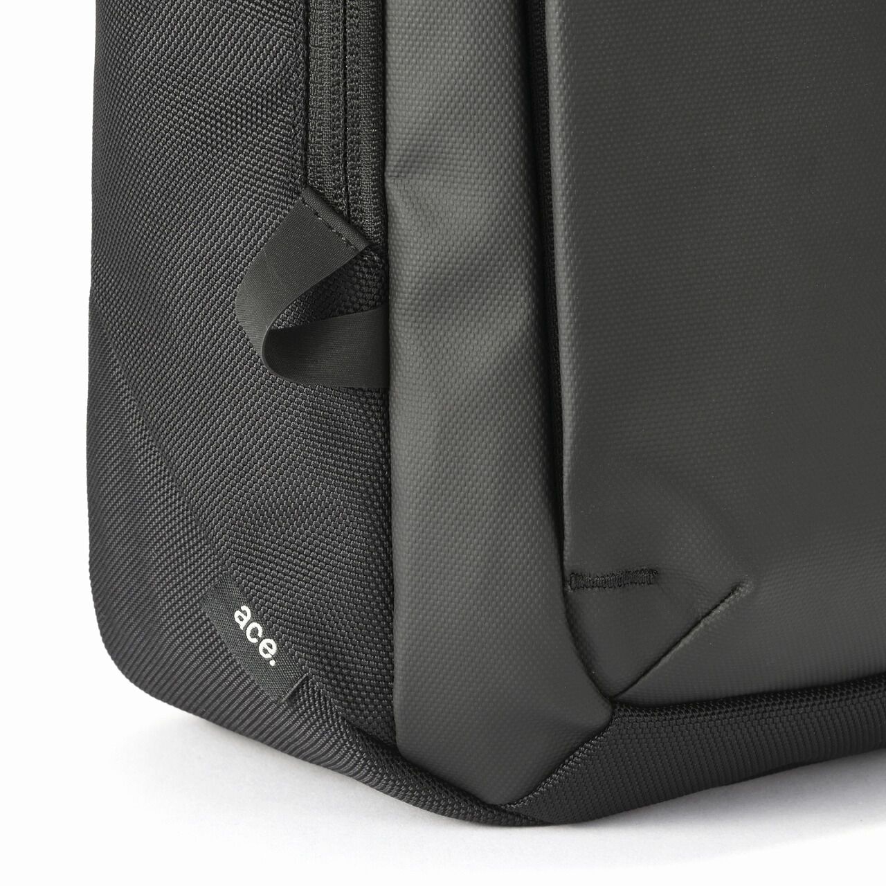 ace.「ace.／エース ラグレンティスクロス ショルダーバッグ 縦型 撥水 68791」|ショルダー・メッセンジャー|