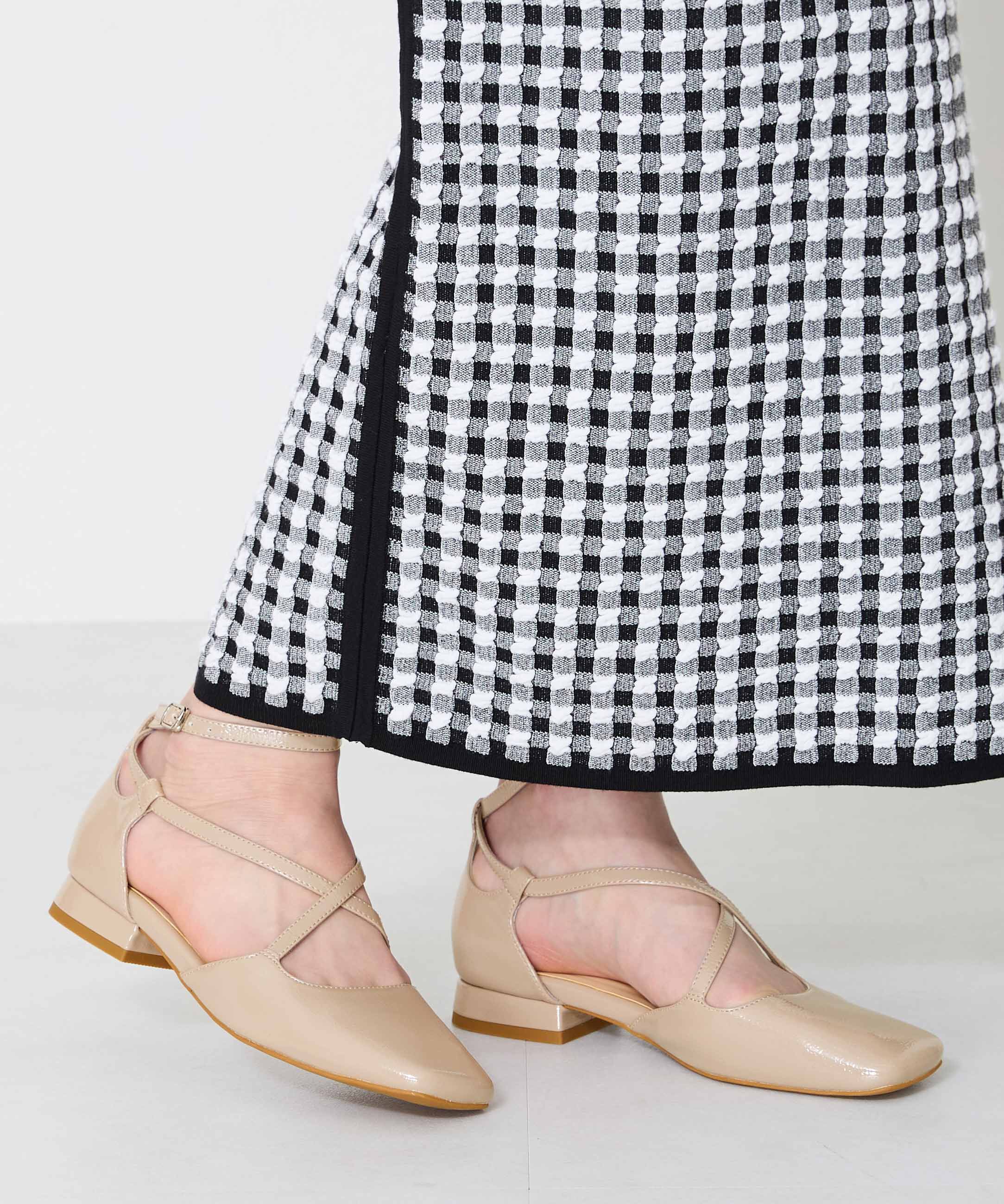 ORiental TRaffic「クロス デザイン フラット パンプス /51119」|パンプス|BEIGE