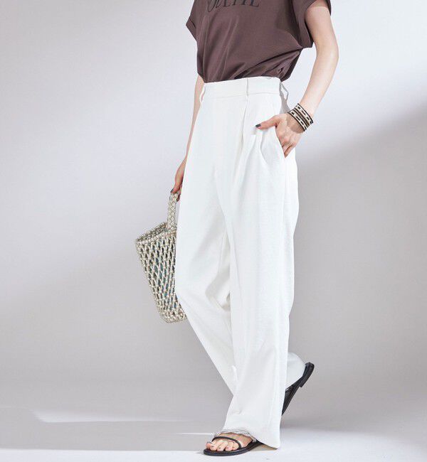 SHIPS for women「〈UVカット / 吸水速乾 / 手洗い可能〉合繊 タック センター プレス パンツ」|スラックス|オフホワイト