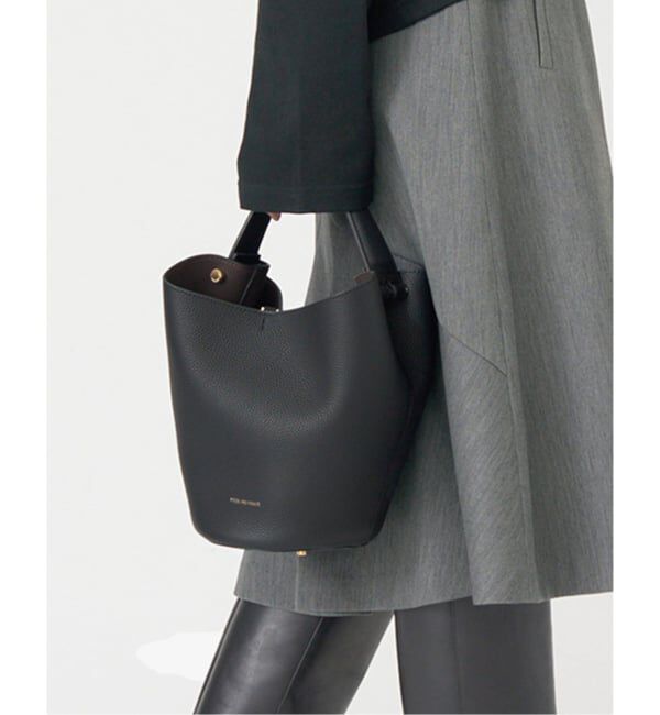 IENA「FEEL AND TASTE/フィールアンドテイスト lily バケットショルダーバッグ」|ショルダー・メッセンジャー|ブラック