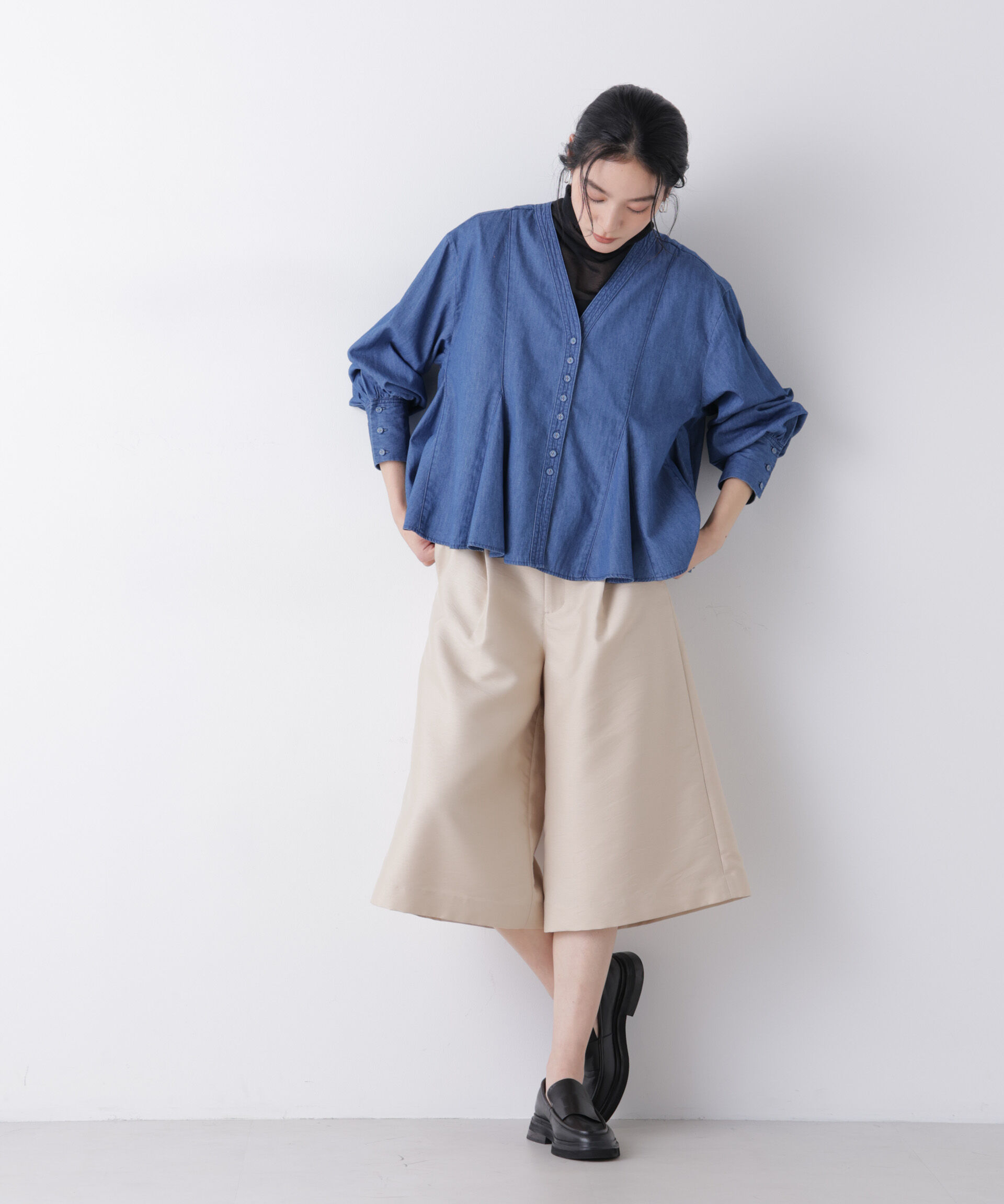 nano･universe「ライトデニムフレアブラウス」|シャツ・ブラウス|