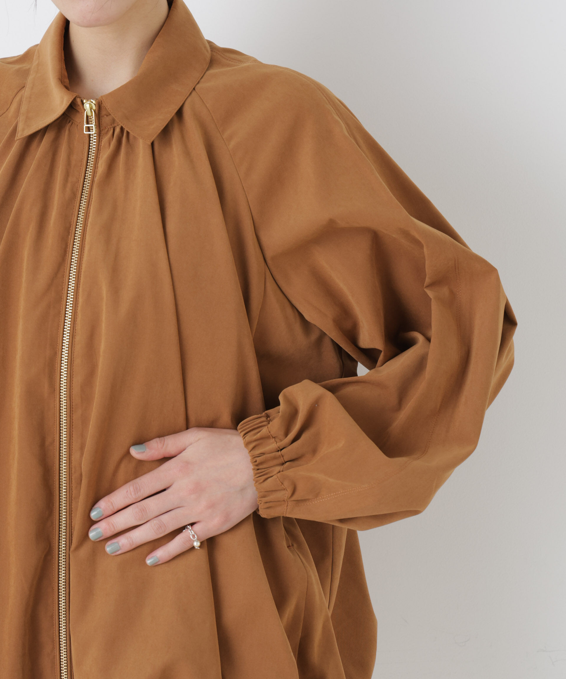 nano･universe「ライトスエードギャザーバルーンブルゾン」|ブルゾン・スタジャン|