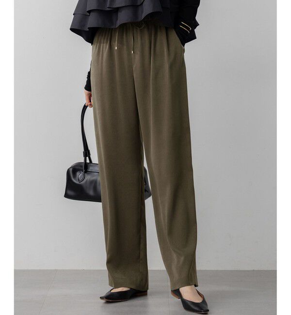 23区「【見上愛さん着用/Oggi10月号掲載/洗える】スエーディーサテン ワイド パンツ」|その他|カーキ系