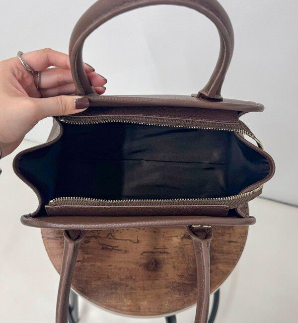 fredy emue「FR台形レザーバッグ」|ショルダー・メッセンジャー|