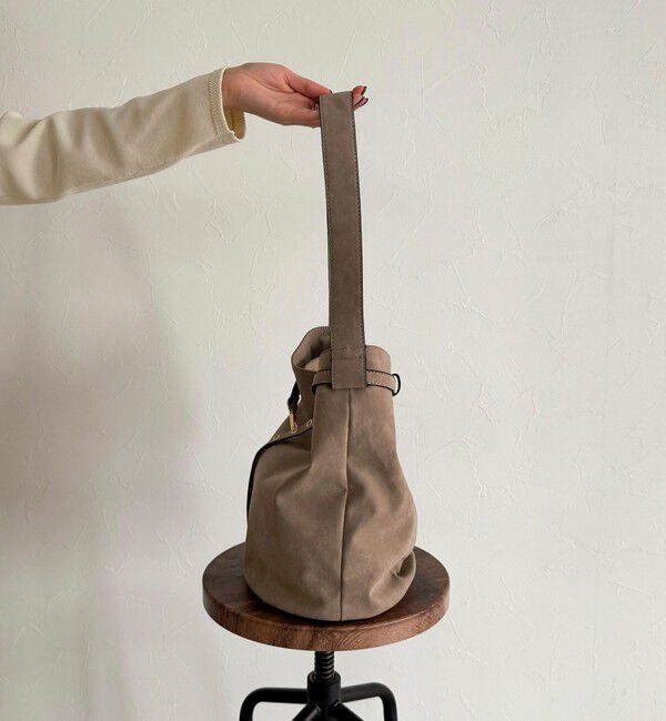 fredy emue「【WEB限定カラー】スエードベルトホーボーバッグ」|ショルダー・メッセンジャー|