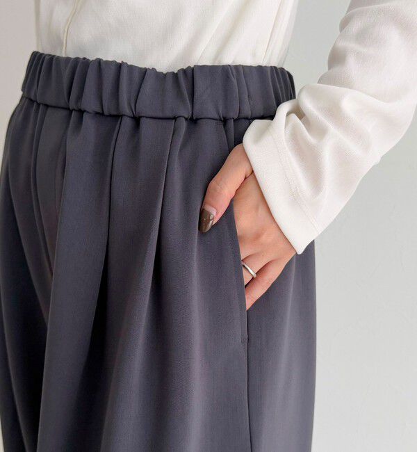 fredy emue「コクーンギャザーパンツ」|チノ|