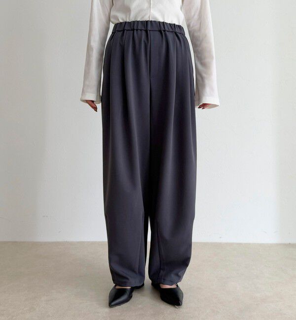 fredy emue「コクーンギャザーパンツ」|チノ|