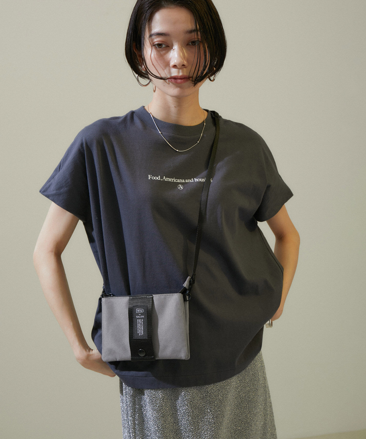 SALON adam et rope'「【KiU for SALON（キウ）】[撥水加工]別注エチケットポーチ/サコッシュ」|ショルダー・メッセンジャー|グレー(07)