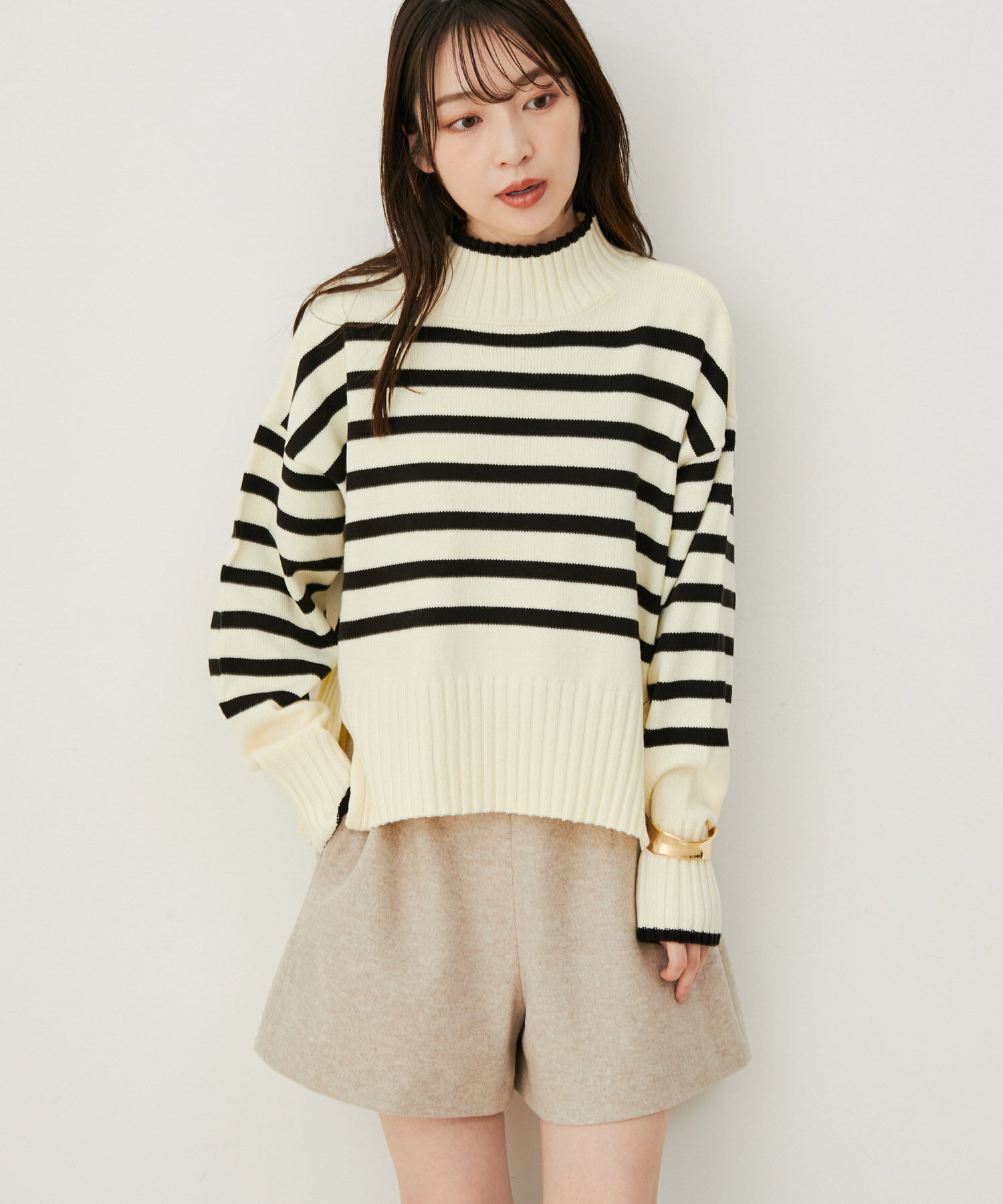 VIS「【STAYC SIEUN / SUMIN着用】【ViVi11月号掲載】ハイウエスト圧縮ショートパンツ」|スラックス|