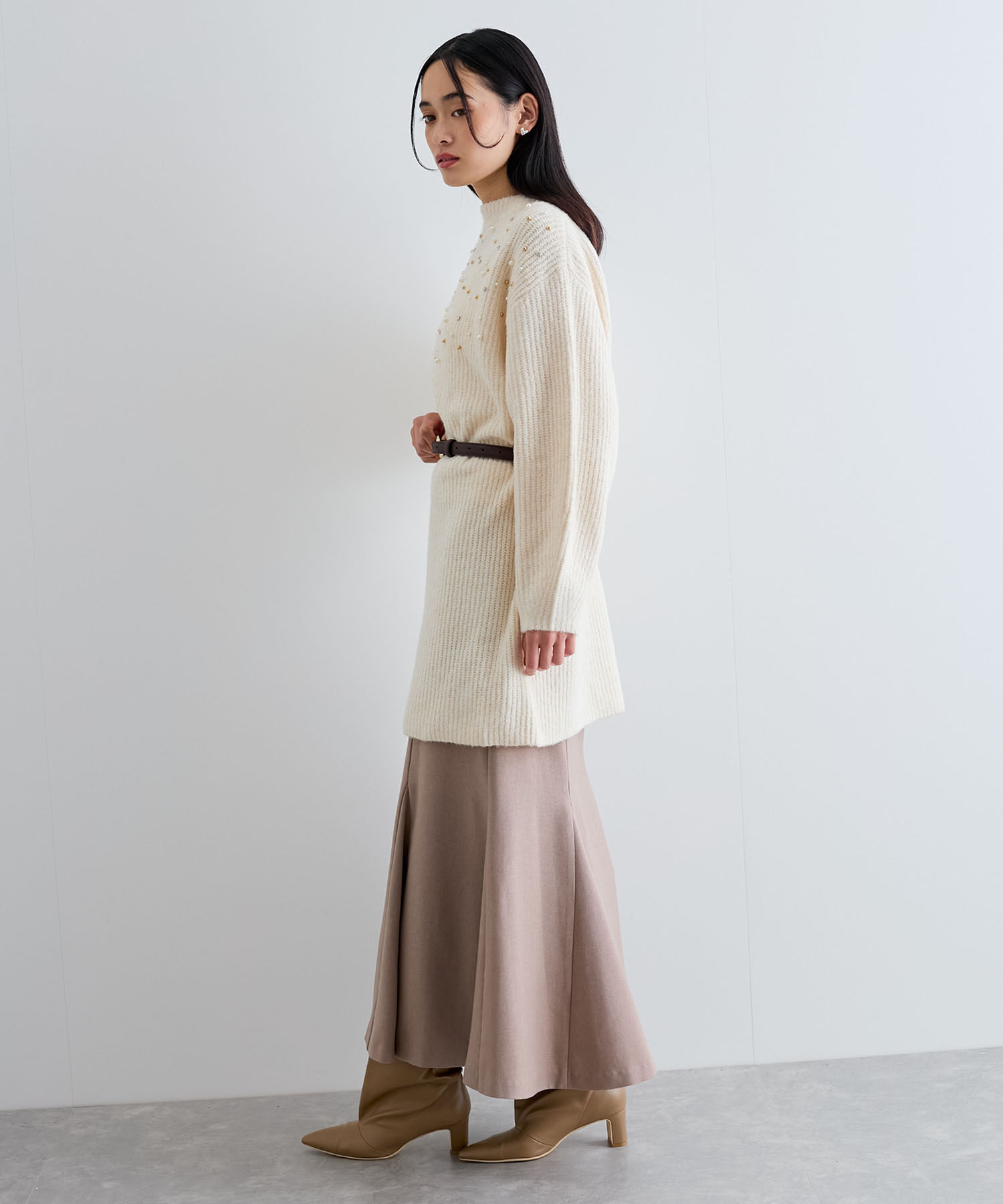 VIS「ビジュー付きニットワンピース」|ワンピース|