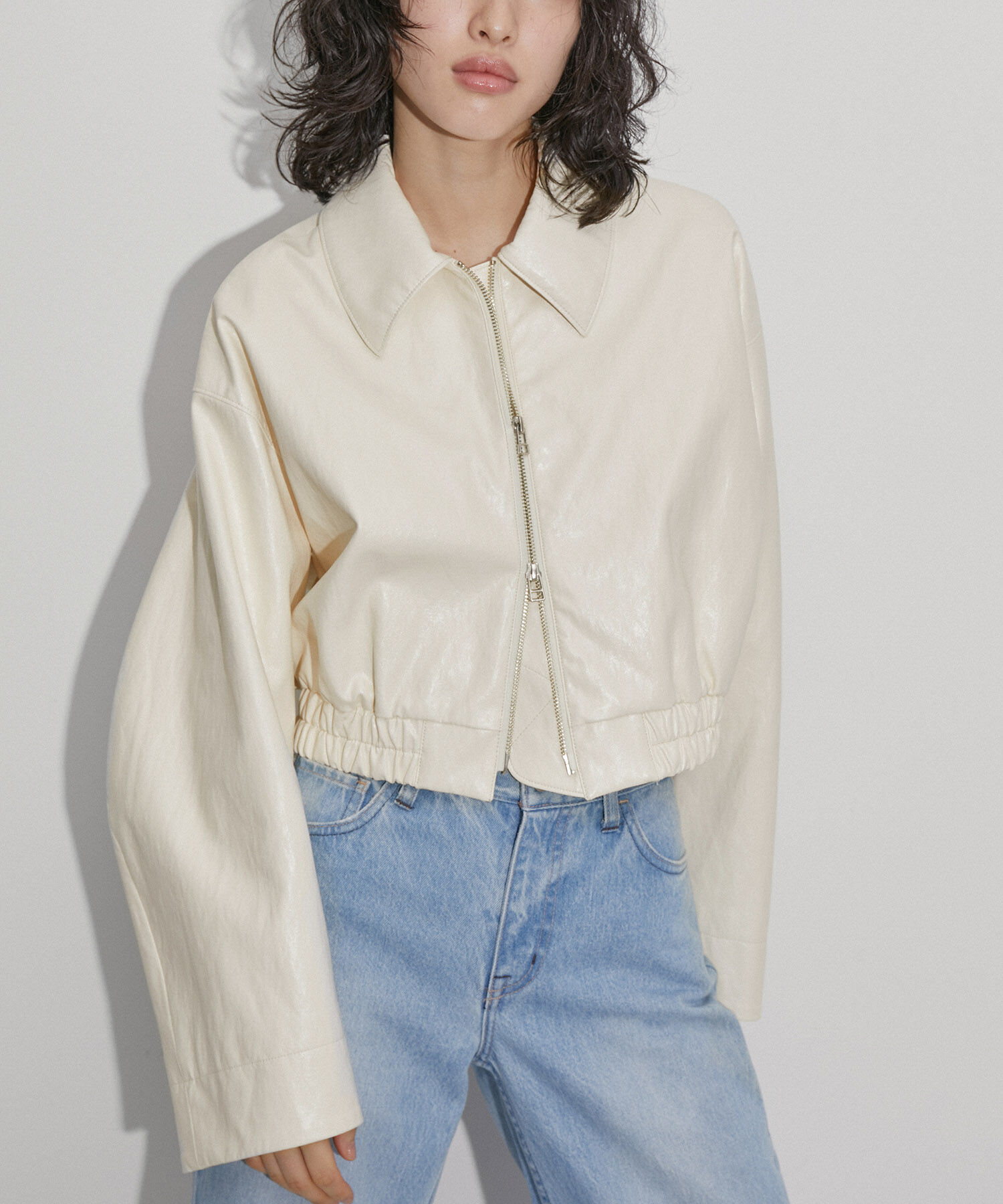 ADAM ET ROPE'「フェイクレザーショートブルゾン」|ブルゾン・スタジャン|