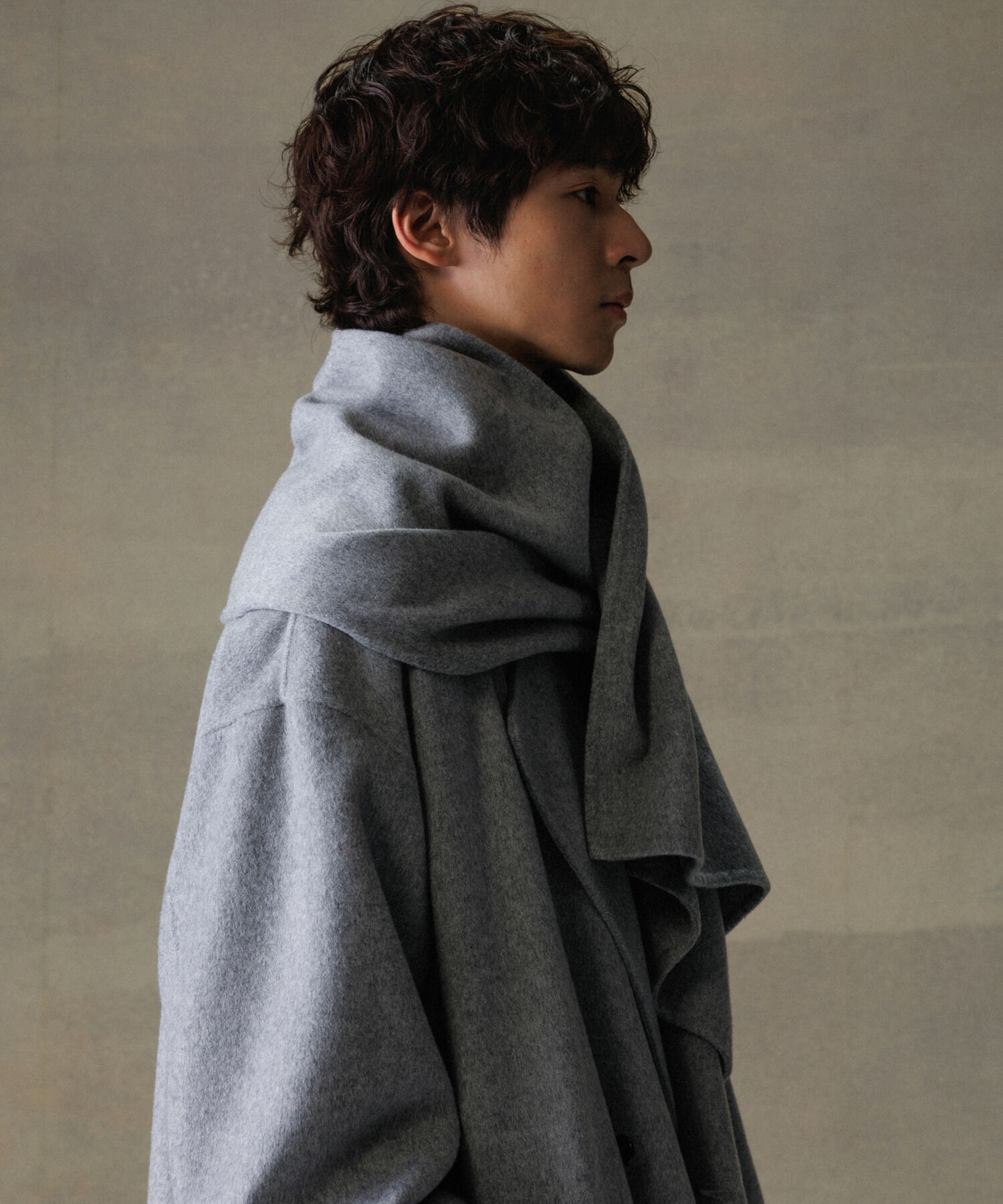 ADAM ET ROPE'「《マフラー付き》メリノウール ダブルフェイス セミダブル オーバー コート / 超軽量 / ユニセックス」|ステンカラーコート|
