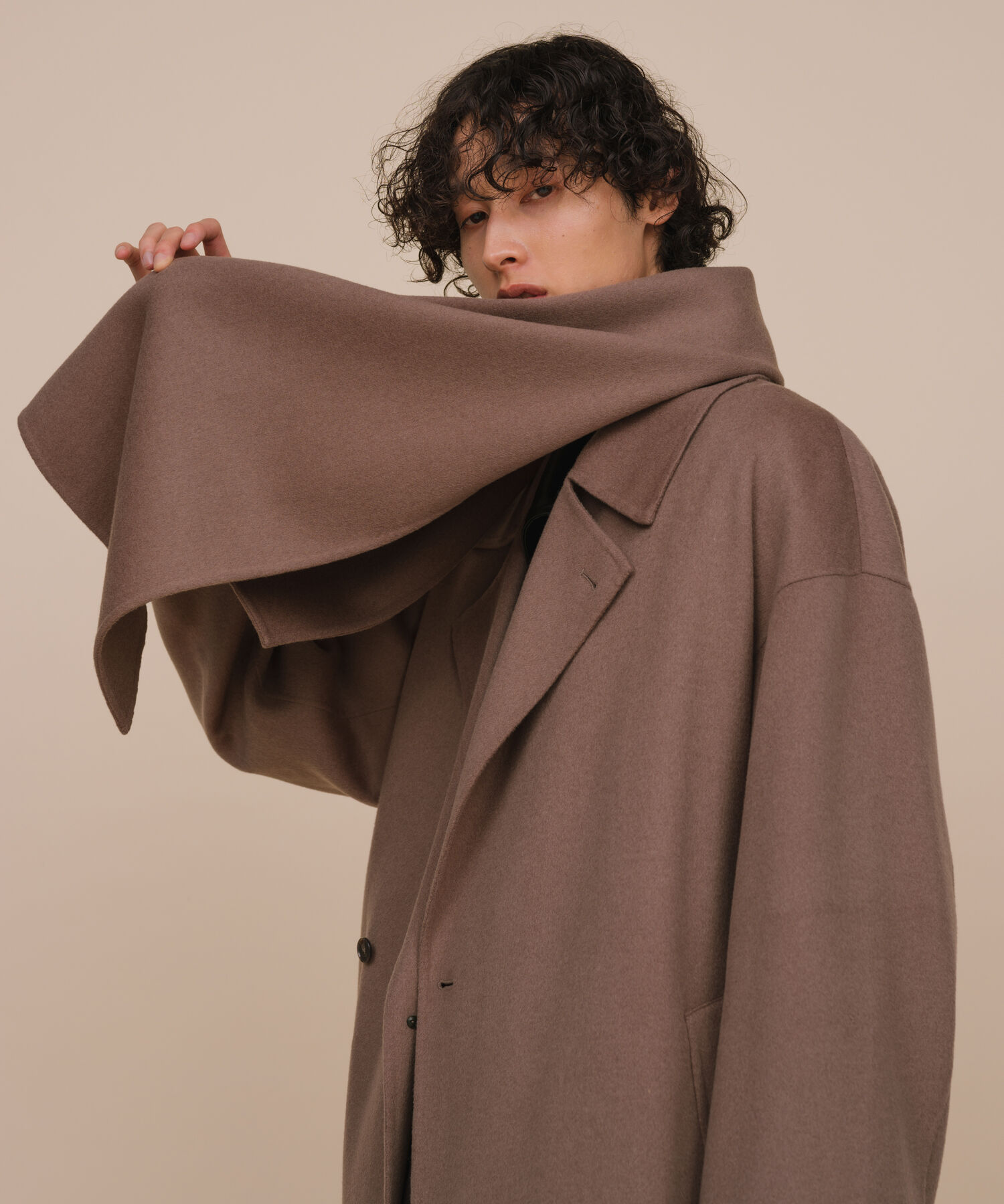 ADAM ET ROPE'「《マフラー付き》メリノウール ダブルフェイス セミダブル オーバー コート / 超軽量 / ユニセックス」|ステンカラーコート|