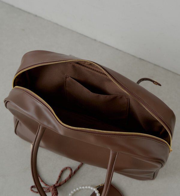  「【2サイズ展開】チャーム付きスクエアボストンバッグ【タブレット端末収納可能】」|ボストンバッグ|