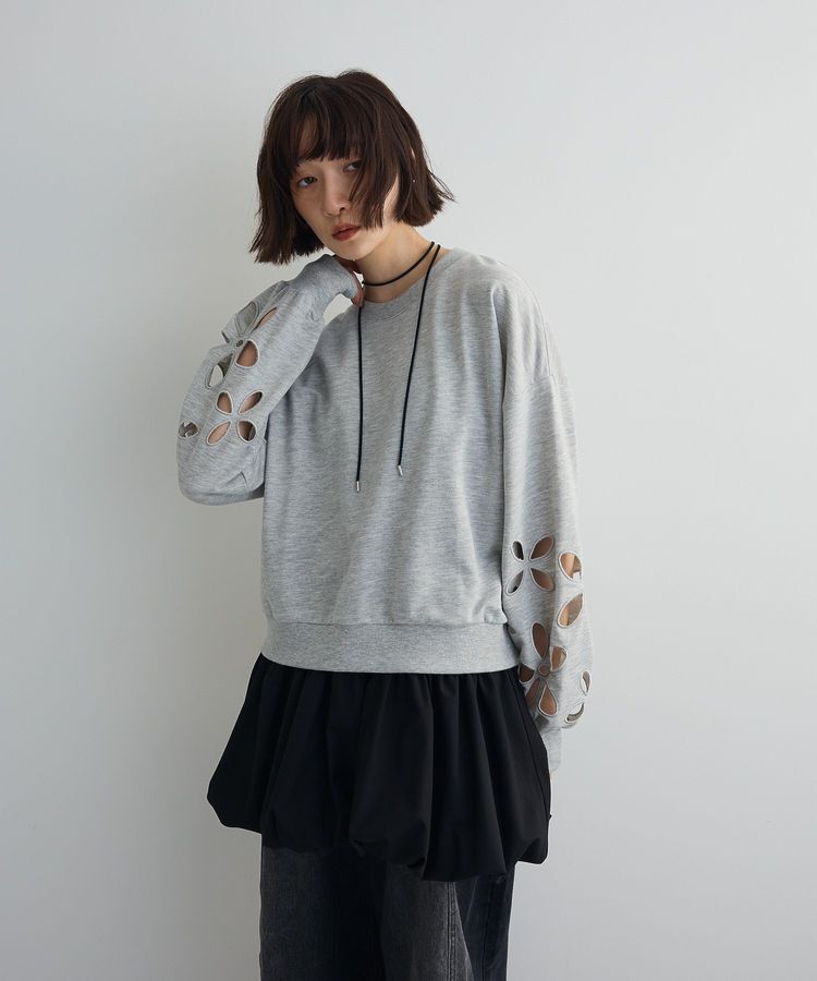 AnriettMusee「フラワーくり抜き刺繍スウェットプルオーバー」|スウェット・ジャージ|