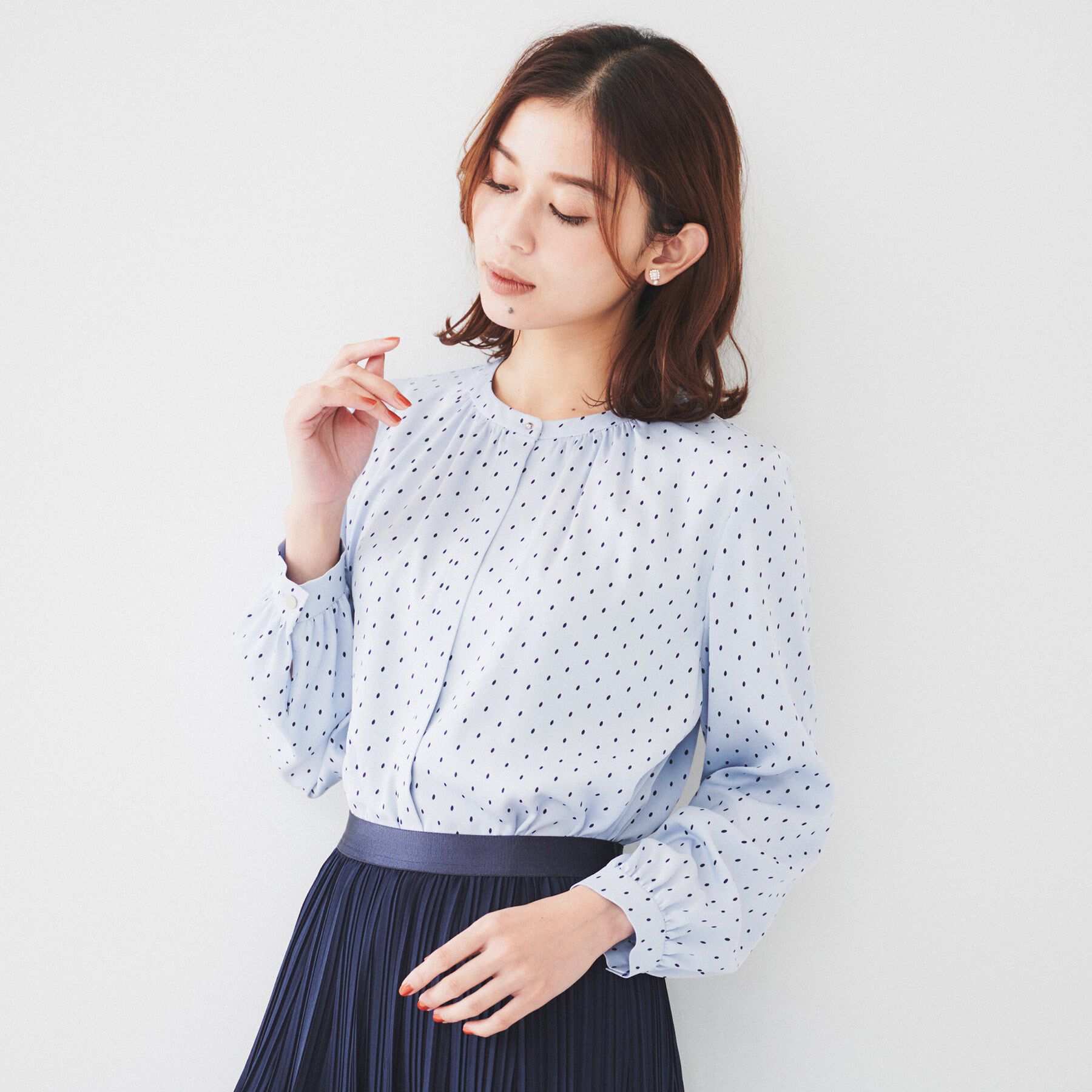 UNTITLED「【通勤】オーバルドットブラウス」|シャツ・ブラウス|