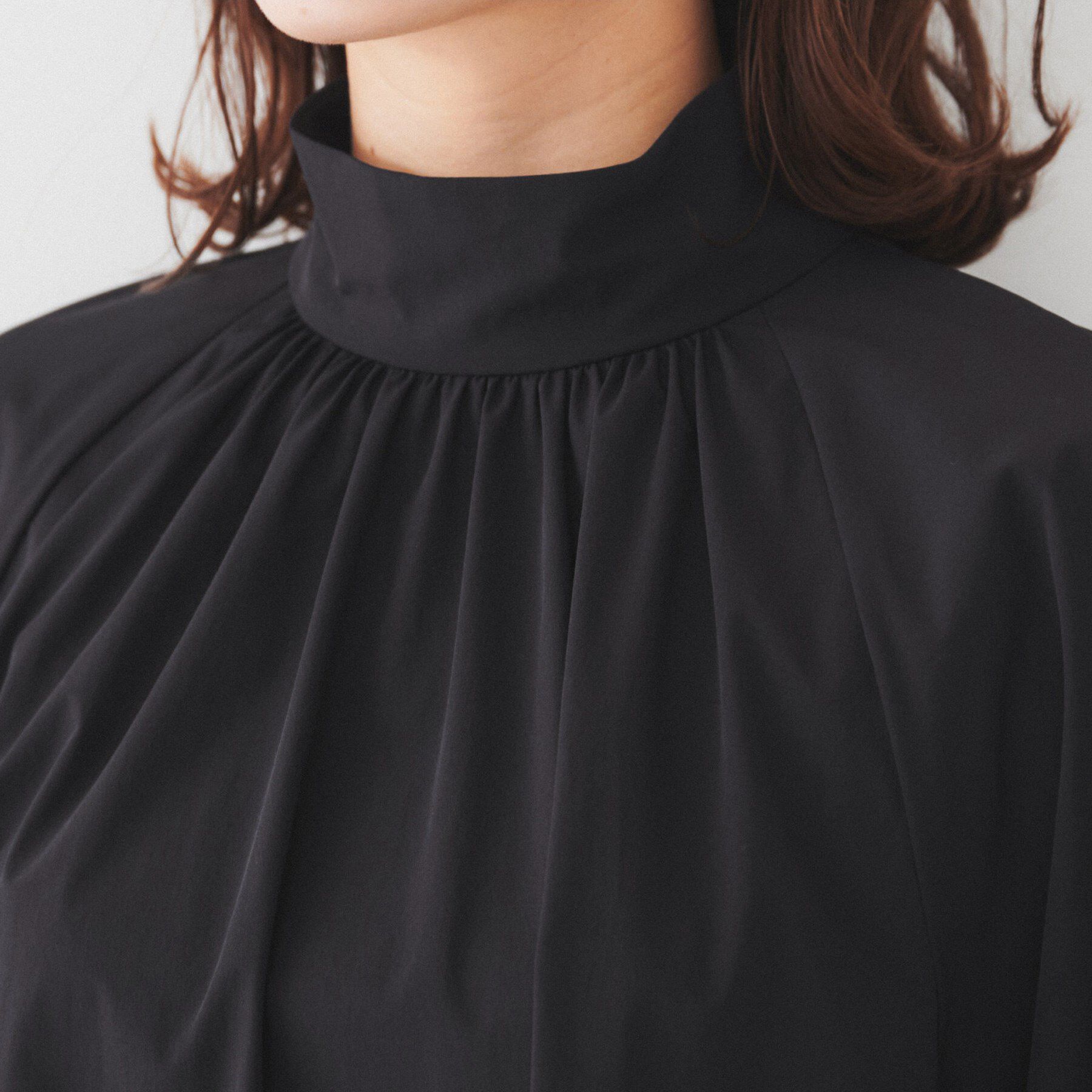 UNTITLED「【通勤】ボウタイ付スタンドネック ボリュームブラウス」|シャツ・ブラウス|