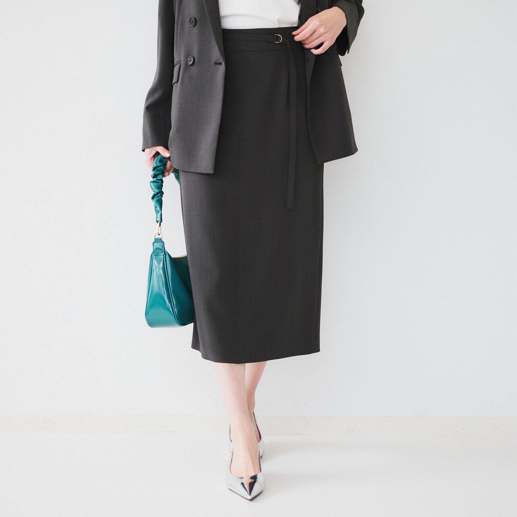 UNTITLED「【接触冷感/UV/セットアップ可能】ライトウェイト ナロースカート」|スカート|チャコールグレー(0