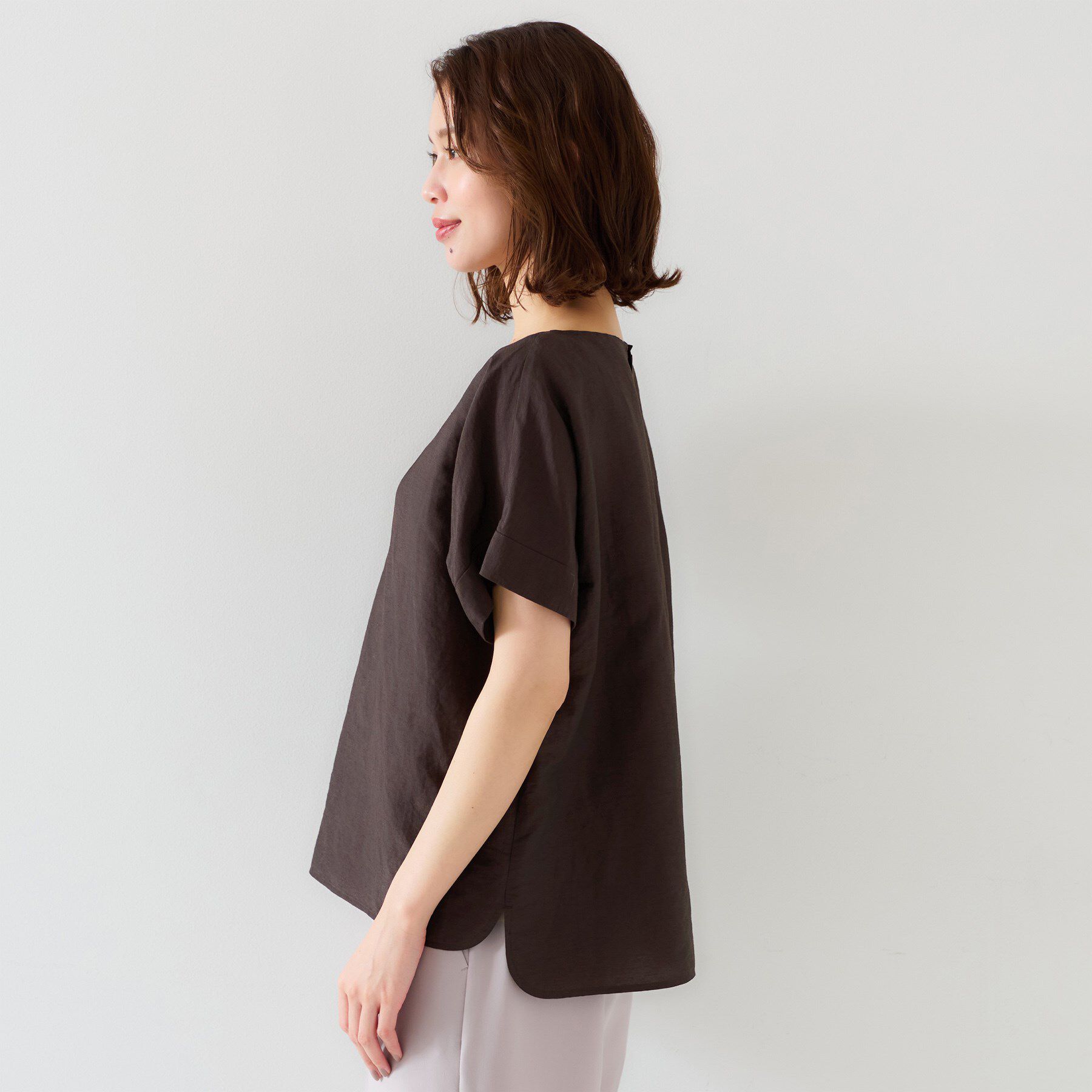 UNTITLED「【セットアップ可能/手洗い可】リネン混 ボートネックTブラウス」|シャツ・ブラウス|