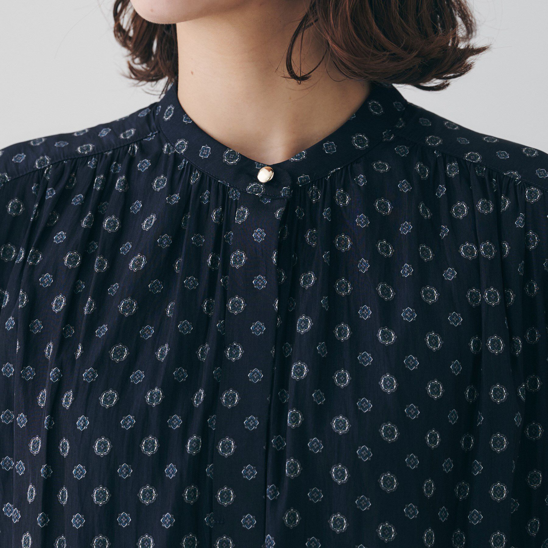 UNTITLED「【セットアップ可能/オンオフ】小紋柄ブラウス」|シャツ・ブラウス|